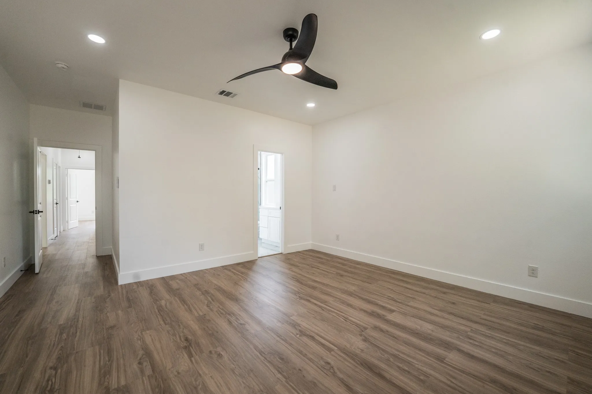Single Family Residence For Sale in Hopkins County , 103 Ross Street W, Sulphur Springs, Texas 75482, 3 Bedroom, 2 Bathroom, 1 Garage spaces, 1,470 Sqft, built in 2026, New Construction - Complete, mls#21256090, Real Estate Agent in Sulphur Springs, Homes For Sale in Hopkins county, Homes For Sale in Sulphur Springs, Realtor in Sulphur Springs Texas, Real Estate Brokerage Independent Realty Texas, Luminita Cordes Realtor