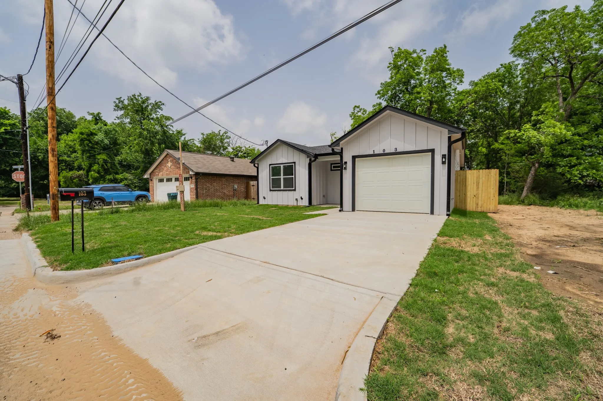 Single Family Residence For Sale in Hopkins County , 103 Ross Street W, Sulphur Springs, Texas 75482, 3 Bedroom, 2 Bathroom, 1 Garage spaces, 1,470 Sqft, built in 2026, New Construction - Complete, mls#21256090, Real Estate Agent in Sulphur Springs, Homes For Sale in Hopkins county, Homes For Sale in Sulphur Springs, Realtor in Sulphur Springs Texas, Real Estate Brokerage Independent Realty Texas, Luminita Cordes Realtor