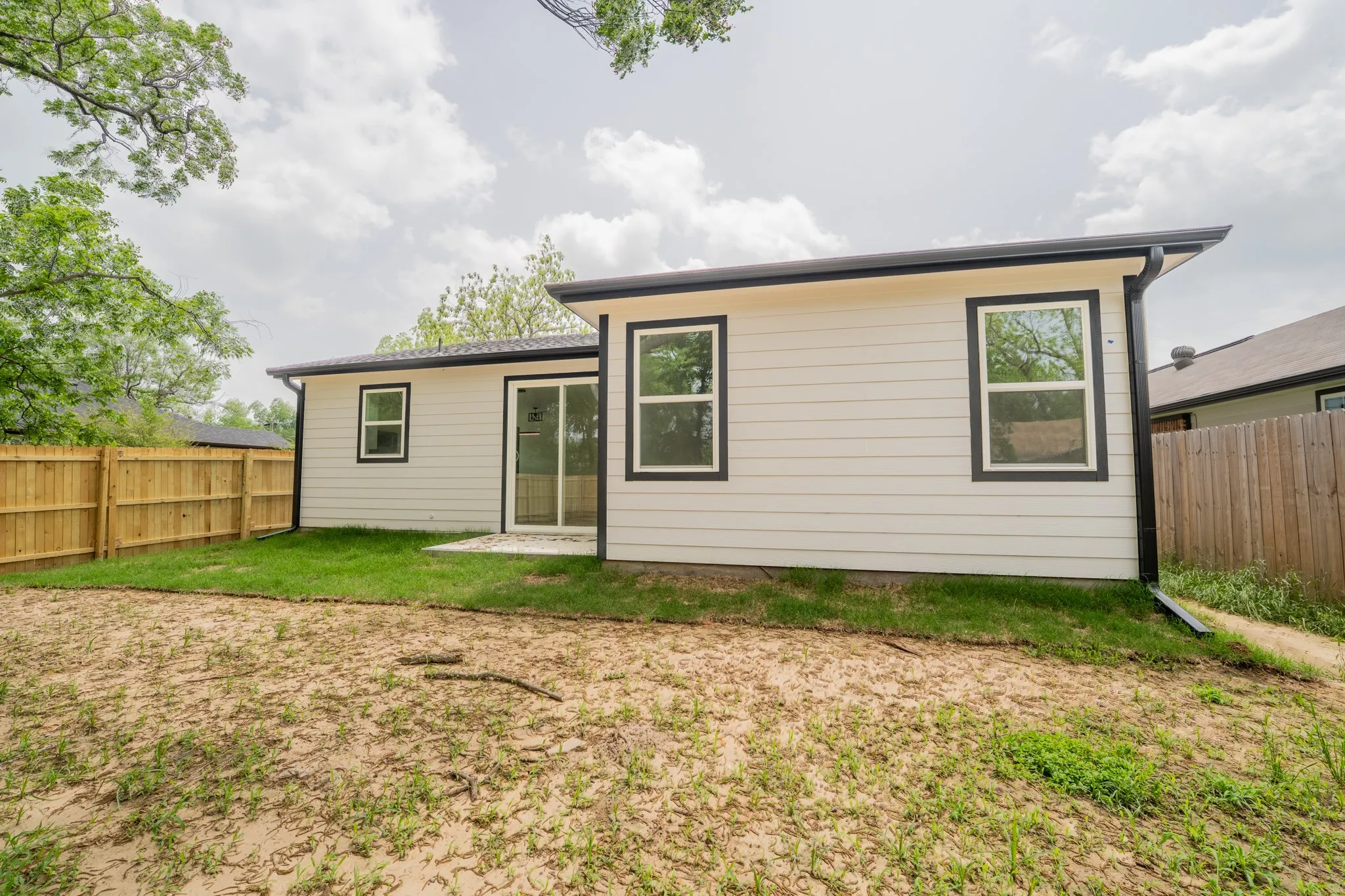 Single Family Residence For Sale in Hopkins County , 103 Ross Street W, Sulphur Springs, Texas 75482, 3 Bedroom, 2 Bathroom, 1 Garage spaces, 1,470 Sqft, built in 2026, New Construction - Complete, mls#21256090, Real Estate Agent in Sulphur Springs, Homes For Sale in Hopkins county, Homes For Sale in Sulphur Springs, Realtor in Sulphur Springs Texas, Real Estate Brokerage Independent Realty Texas, Luminita Cordes Realtor