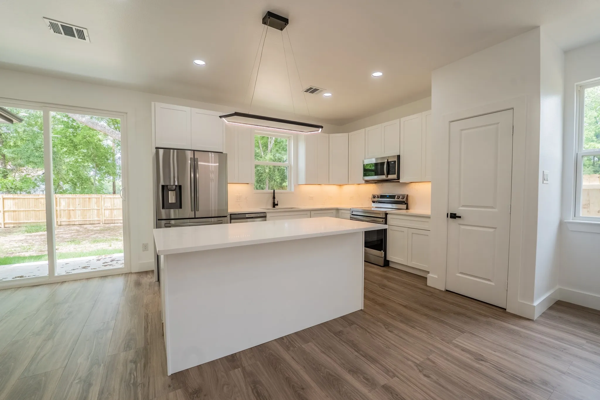Single Family Residence For Sale in Hopkins County , 103 Ross Street W, Sulphur Springs, Texas 75482, 3 Bedroom, 2 Bathroom, 1 Garage spaces, 1,470 Sqft, built in 2026, New Construction - Complete, mls#21256090, Real Estate Agent in Sulphur Springs, Homes For Sale in Hopkins county, Homes For Sale in Sulphur Springs, Realtor in Sulphur Springs Texas, Real Estate Brokerage Independent Realty Texas, Luminita Cordes Realtor