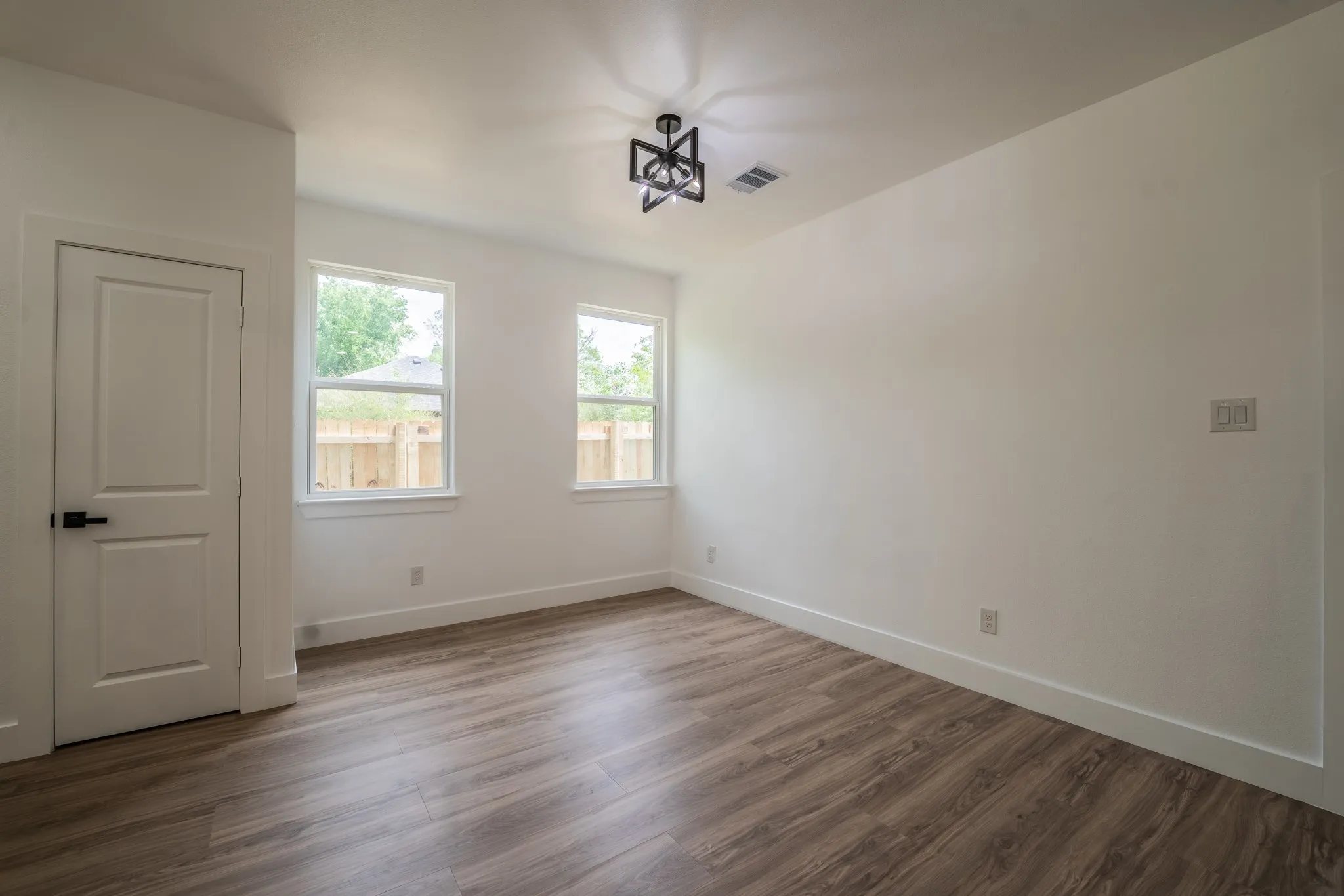 Single Family Residence For Sale in Hopkins County , 103 Ross Street W, Sulphur Springs, Texas 75482, 3 Bedroom, 2 Bathroom, 1 Garage spaces, 1,470 Sqft, built in 2026, New Construction - Complete, mls#21256090, Real Estate Agent in Sulphur Springs, Homes For Sale in Hopkins county, Homes For Sale in Sulphur Springs, Realtor in Sulphur Springs Texas, Real Estate Brokerage Independent Realty Texas, Luminita Cordes Realtor