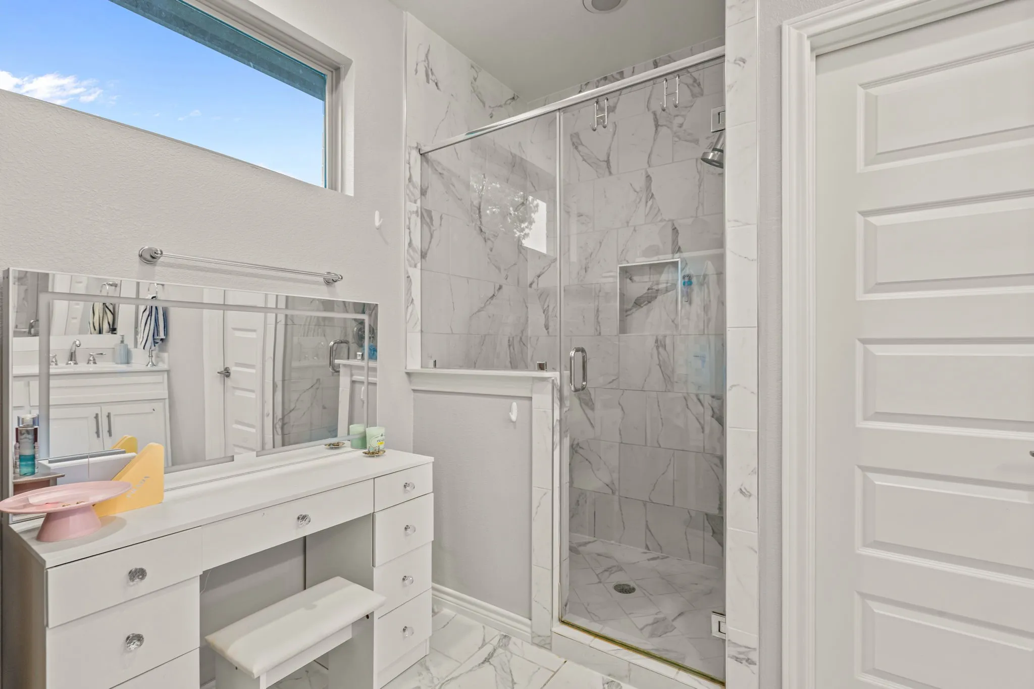 Townhouse For Sale in Tarrant County , 3711 Byers Avenue, Fort Worth, Texas 76107, 3 Bedroom, 4 Bathroom, 2 Garage spaces, 1,940 Sqft, built in 2019, Preowned, mls#21255504, Real Estate Agent in Fort Worth, Homes For Sale in Tarrant county, Homes For Sale in Fort Worth, Realtor in Fort Worth Texas, Real Estate Brokerage Independent Realty Texas, Luminita Cordes Realtor