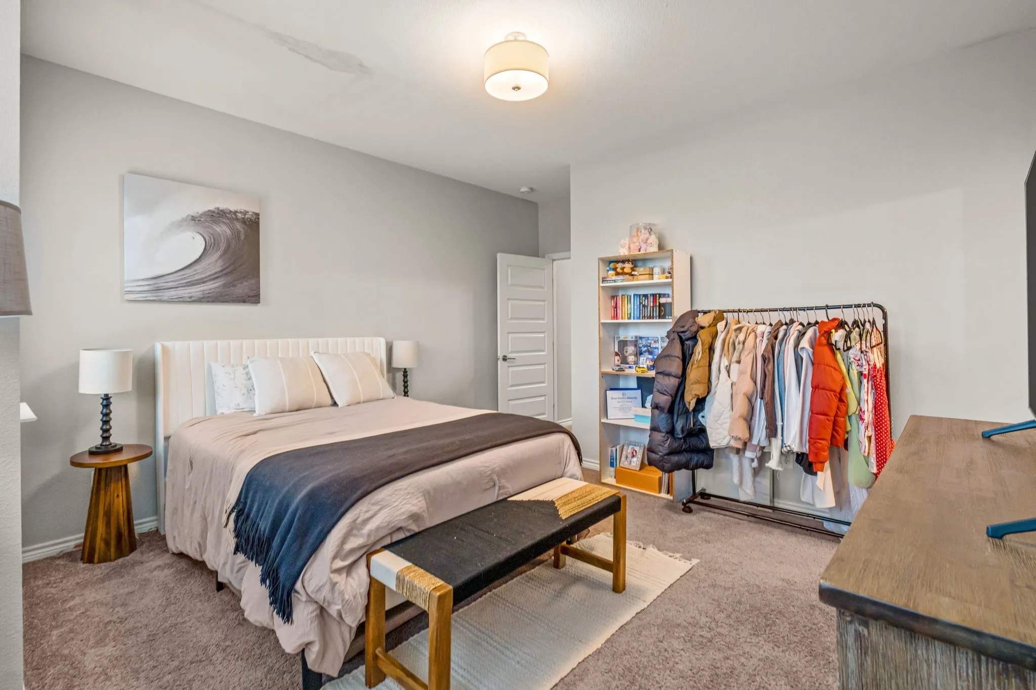Townhouse For Sale in Tarrant County , 3711 Byers Avenue, Fort Worth, Texas 76107, 3 Bedroom, 4 Bathroom, 2 Garage spaces, 1,940 Sqft, built in 2019, Preowned, mls#21255504, Real Estate Agent in Fort Worth, Homes For Sale in Tarrant county, Homes For Sale in Fort Worth, Realtor in Fort Worth Texas, Real Estate Brokerage Independent Realty Texas, Luminita Cordes Realtor