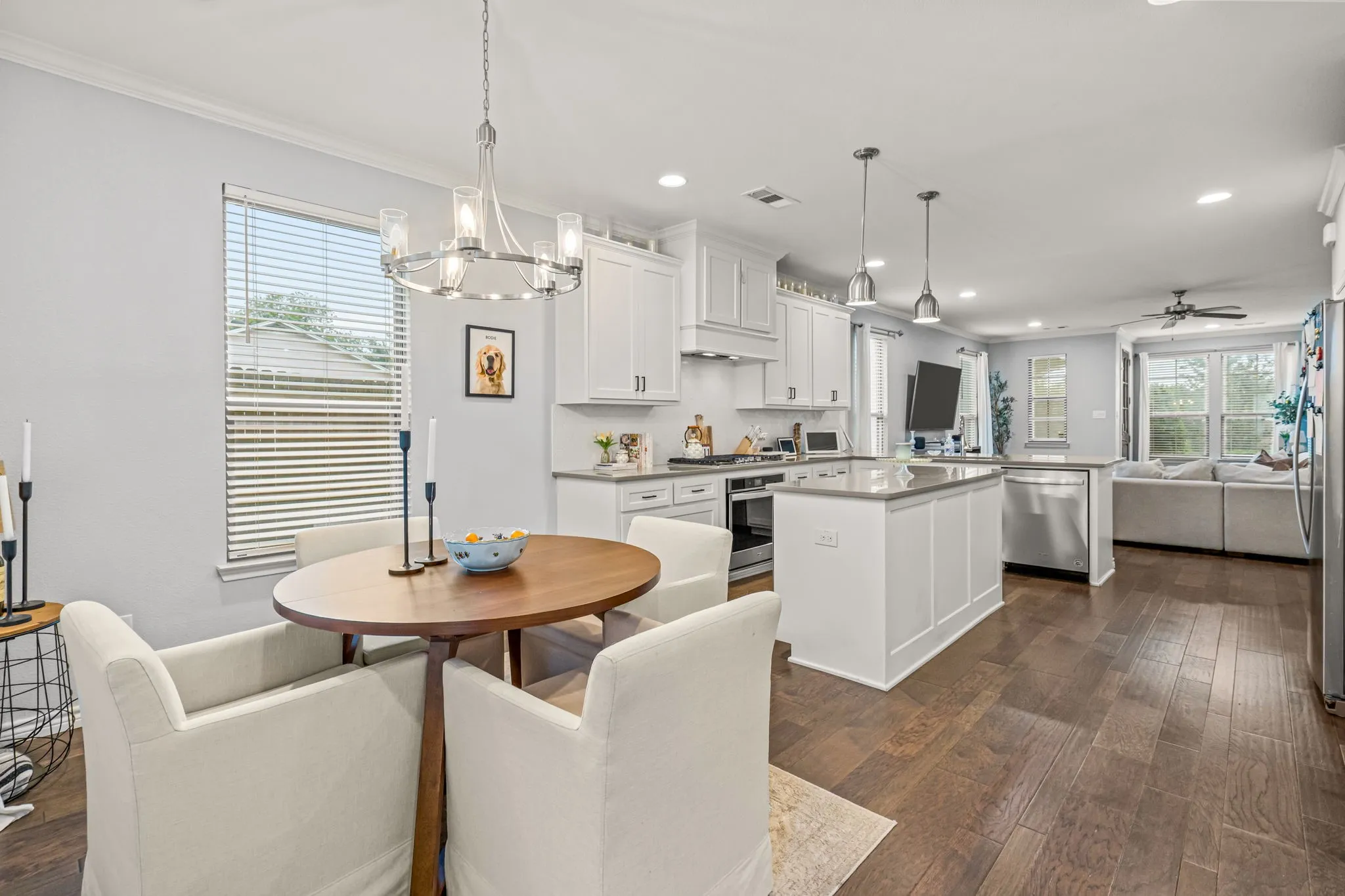 Townhouse For Sale in Tarrant County , 3711 Byers Avenue, Fort Worth, Texas 76107, 3 Bedroom, 4 Bathroom, 2 Garage spaces, 1,940 Sqft, built in 2019, Preowned, mls#21255504, Real Estate Agent in Fort Worth, Homes For Sale in Tarrant county, Homes For Sale in Fort Worth, Realtor in Fort Worth Texas, Real Estate Brokerage Independent Realty Texas, Luminita Cordes Realtor