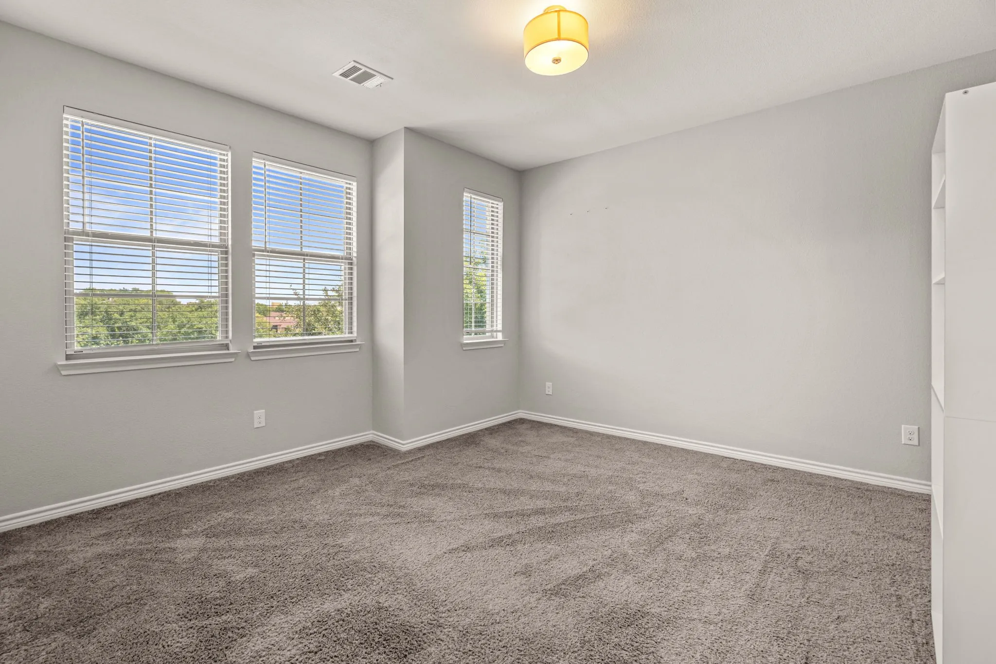 Townhouse For Sale in Tarrant County , 3711 Byers Avenue, Fort Worth, Texas 76107, 3 Bedroom, 4 Bathroom, 2 Garage spaces, 1,940 Sqft, built in 2019, Preowned, mls#21255504, Real Estate Agent in Fort Worth, Homes For Sale in Tarrant county, Homes For Sale in Fort Worth, Realtor in Fort Worth Texas, Real Estate Brokerage Independent Realty Texas, Luminita Cordes Realtor
