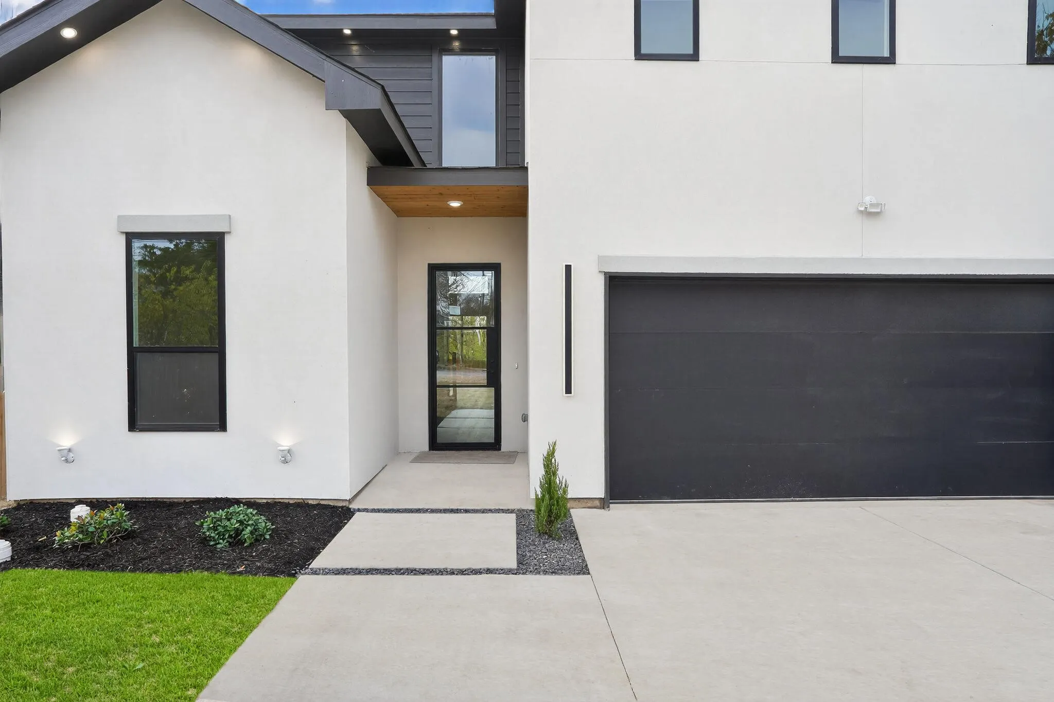 Single Family Residence For Sale in Dallas County , 2007 N Montclair Avenue, Dallas, Texas 75208, 4 Bedroom, 3 Bathroom, 2 Garage spaces, 2,604 Sqft, built in 2025, Price $679,900, mls#21257916, Real Estate Agent in Dallas, Homes For Sale in Dallas county, Homes For Sale in Dallas, Realtor in Dallas Texas, Real Estate Brokerage Independent Realty Texas, Luminita Cordes Realtor
