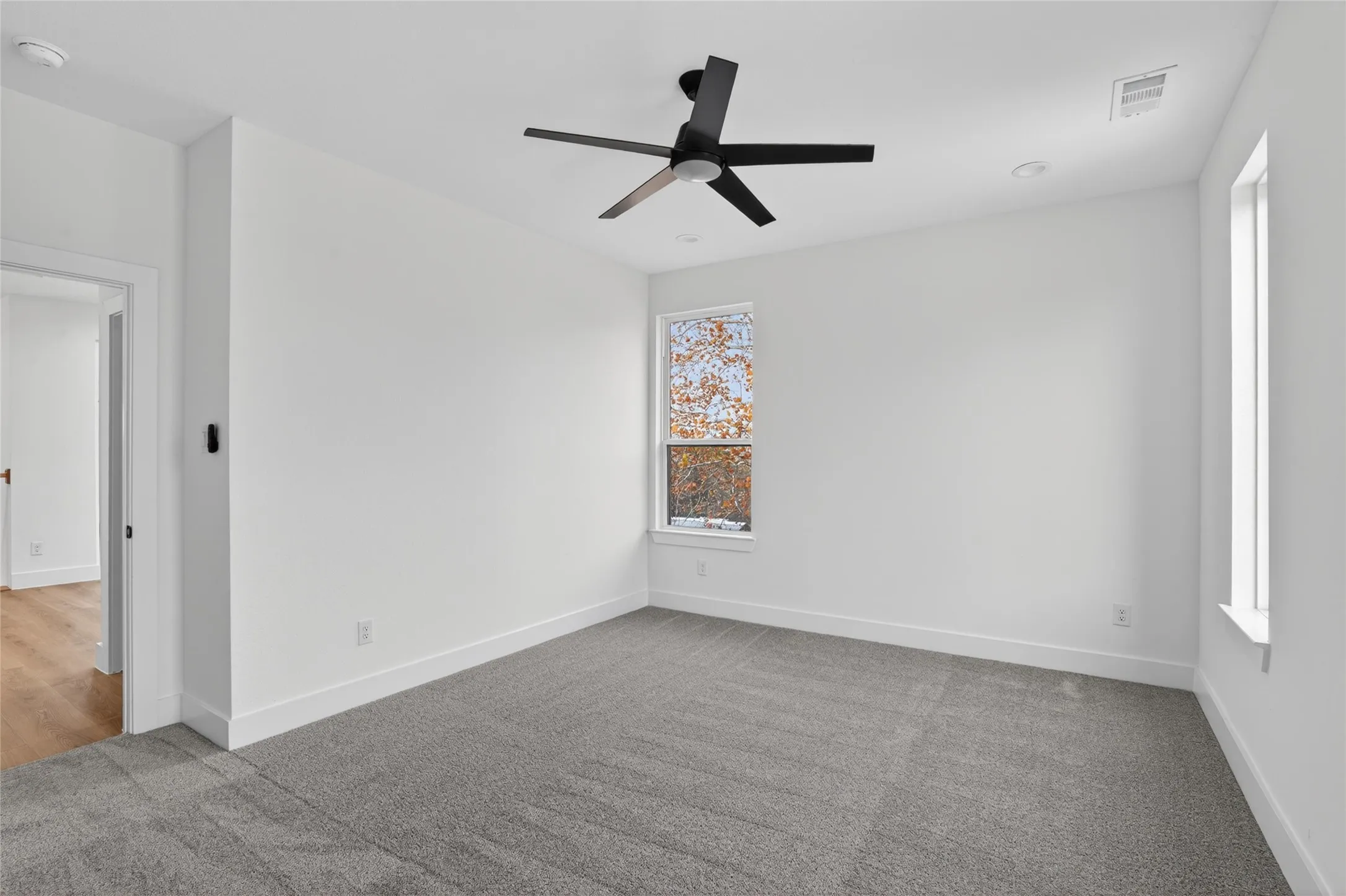 Single Family Residence For Sale in Dallas County , 2007 N Montclair Avenue, Dallas, Texas 75208, 4 Bedroom, 3 Bathroom, 2 Garage spaces, 2,604 Sqft, built in 2025, Price $679,900, mls#21257916, Real Estate Agent in Dallas, Homes For Sale in Dallas county, Homes For Sale in Dallas, Realtor in Dallas Texas, Real Estate Brokerage Independent Realty Texas, Luminita Cordes Realtor
