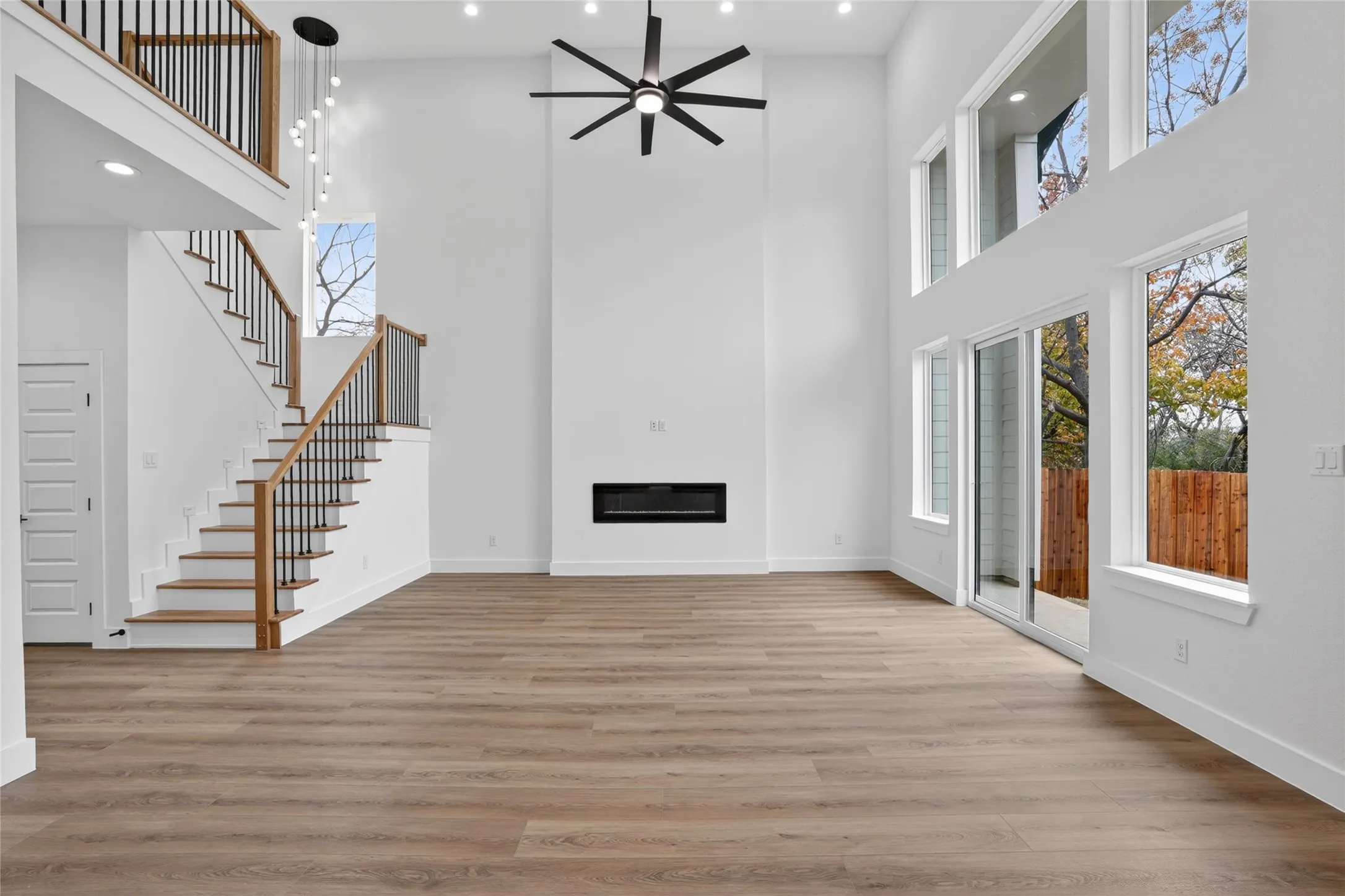Single Family Residence For Sale in Dallas County , 2007 N Montclair Avenue, Dallas, Texas 75208, 4 Bedroom, 3 Bathroom, 2 Garage spaces, 2,604 Sqft, built in 2025, Price $679,900, mls#21257916, Real Estate Agent in Dallas, Homes For Sale in Dallas county, Homes For Sale in Dallas, Realtor in Dallas Texas, Real Estate Brokerage Independent Realty Texas, Luminita Cordes Realtor