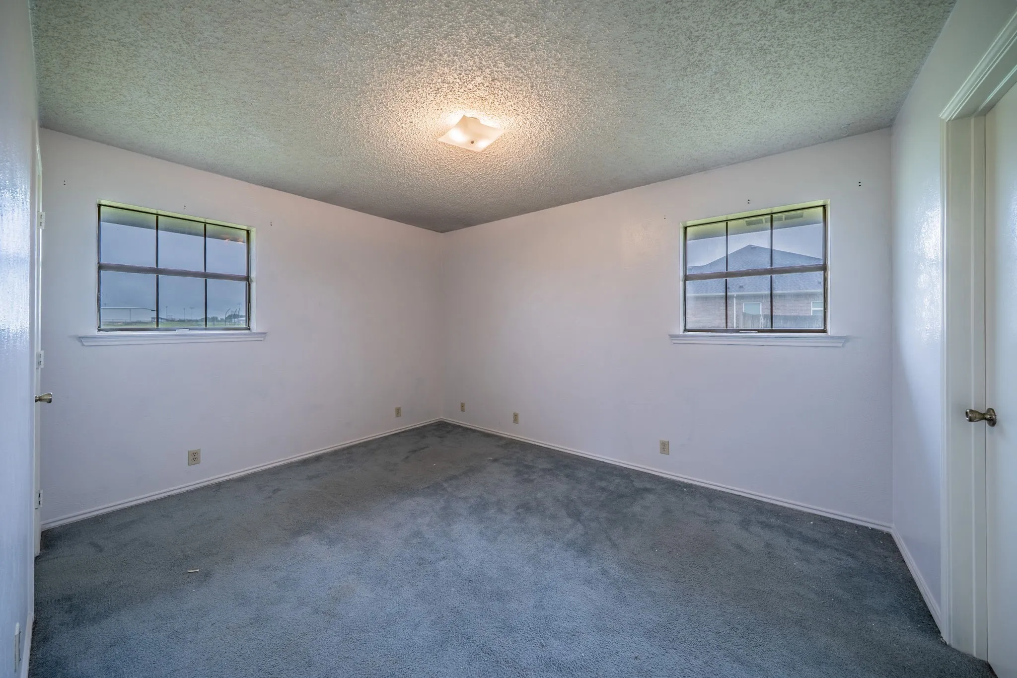 Single Family Residence For Sale in Ellis County , 516 Venice Drive, Italy, Texas 76651, 3 Bedroom, 1 Bathroom, 1 Garage spaces, 1,146 Sqft, built in 1986, mls#21254930, Real Estate Agent in Italy, Homes For Sale in Ellis county, Homes For Sale in Italy, Realtor in Italy Texas, Real Estate Brokerage Independent Realty Texas, Luminita Cordes Realtor