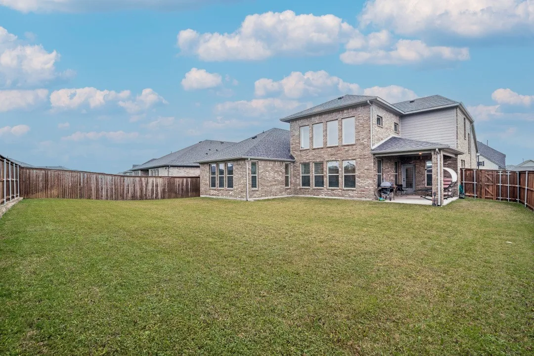 Single Family Residence For Sale in Kaufman County , 852 Vineyard Way, Forney, Texas 75126, 4 Bedroom, 3 Bathroom, 3 Garage spaces, 2,967 Sqft, built in 2022, Preowned, mls#21257937, Real Estate Agent in Forney, Homes For Sale in Kaufman county, Homes For Sale in Forney, Realtor in Forney Texas, Real Estate Brokerage Independent Realty Texas, Luminita Cordes Realtor