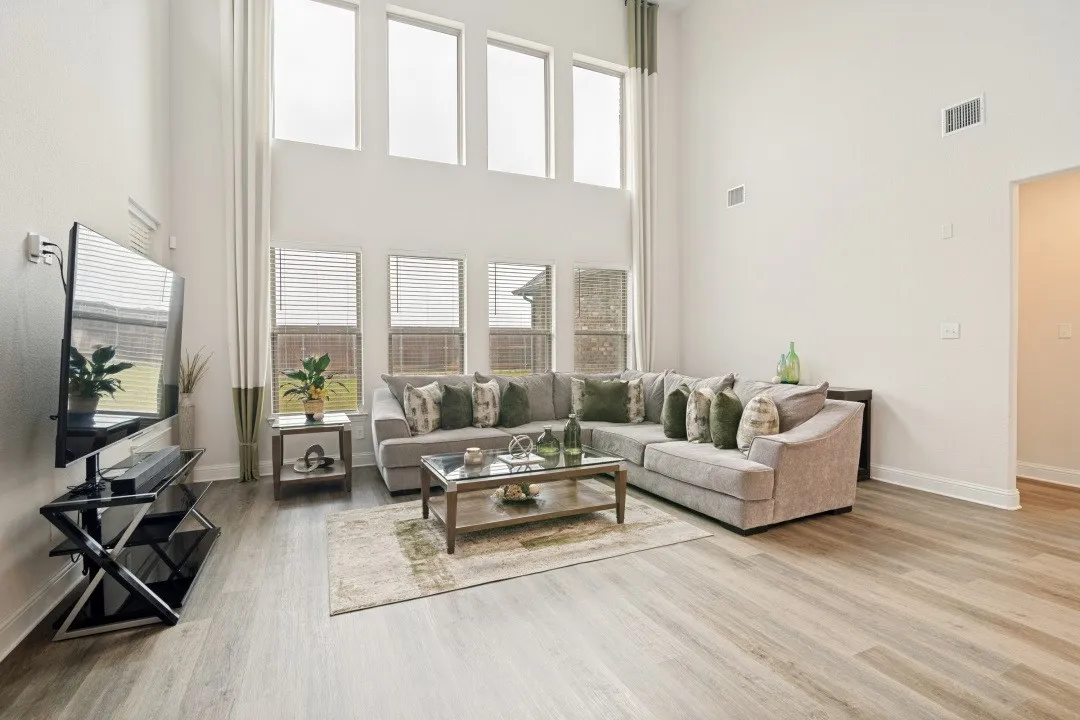 Single Family Residence For Sale in Kaufman County , 852 Vineyard Way, Forney, Texas 75126, 4 Bedroom, 3 Bathroom, 3 Garage spaces, 2,967 Sqft, built in 2022, Preowned, mls#21257937, Real Estate Agent in Forney, Homes For Sale in Kaufman county, Homes For Sale in Forney, Realtor in Forney Texas, Real Estate Brokerage Independent Realty Texas, Luminita Cordes Realtor