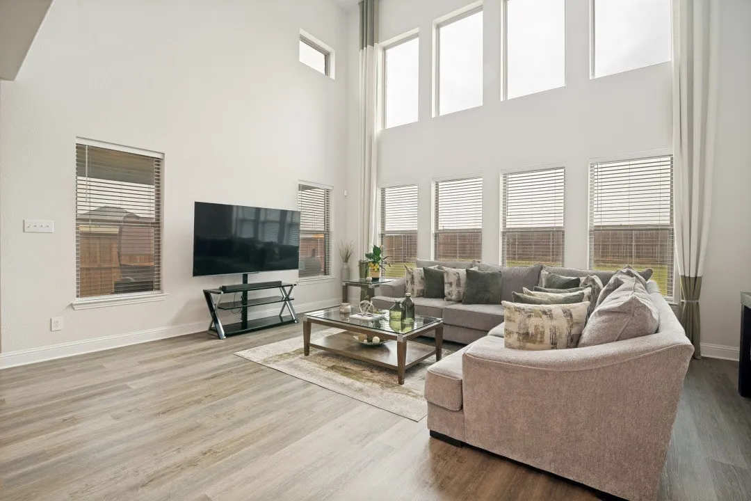 Single Family Residence For Sale in Kaufman County , 852 Vineyard Way, Forney, Texas 75126, 4 Bedroom, 3 Bathroom, 3 Garage spaces, 2,967 Sqft, built in 2022, Preowned, mls#21257937, Real Estate Agent in Forney, Homes For Sale in Kaufman county, Homes For Sale in Forney, Realtor in Forney Texas, Real Estate Brokerage Independent Realty Texas, Luminita Cordes Realtor