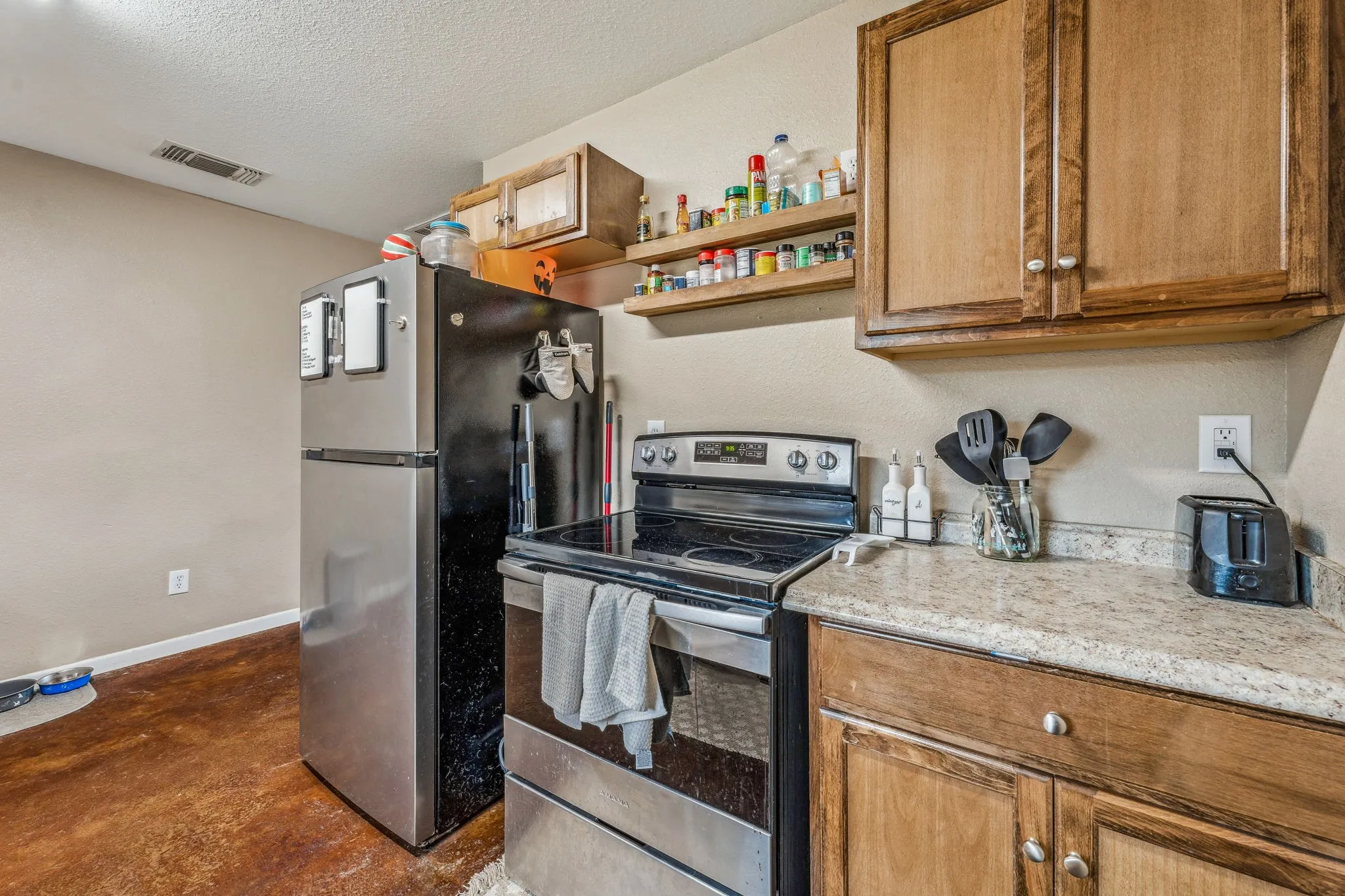 For Sale in Erath County , 1450 (A) Lincoln Drive, Stephenville, Texas 76401, 8 Bedroom, 4 Bathroom, Garage spaces, 0 Sqft, built in 1987, Preowned, mls#21253393, Real Estate Agent in Stephenville, Homes For Sale in Erath county, Homes For Sale in Stephenville, Realtor in Stephenville Texas, Real Estate Brokerage Independent Realty Texas, Luminita Cordes Realtor