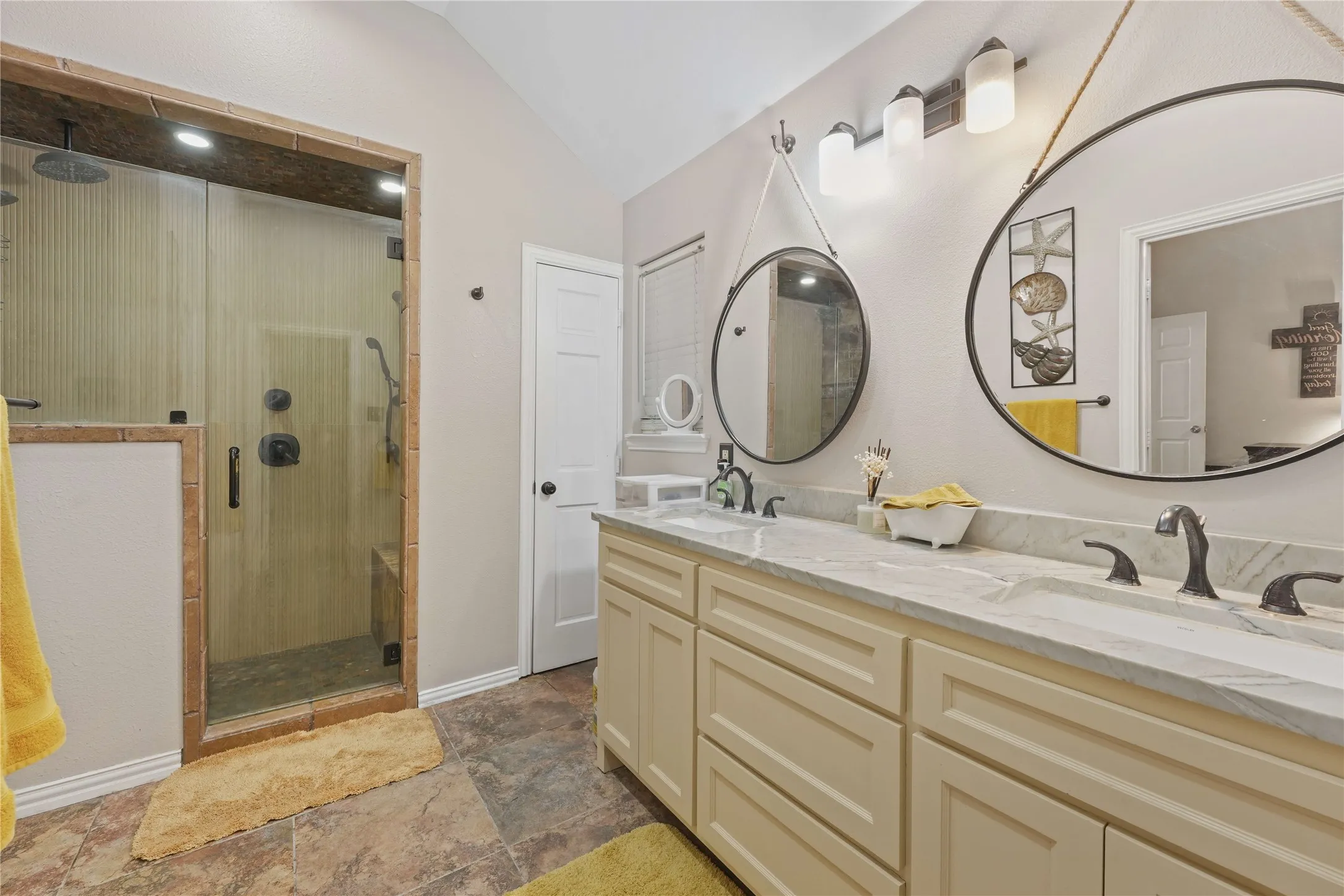 Single Family Residence For Sale in Rockwall County , 118 Dustin Drive, Fate, Texas 75189, 3 Bedroom, 2 Bathroom, 2 Garage spaces, 1,732 Sqft, built in 2004, mls#21257944, Real Estate Agent in Fate, Homes For Sale in Rockwall county, Homes For Sale in Fate, Realtor in Fate Texas, Real Estate Brokerage Independent Realty Texas, Luminita Cordes Realtor