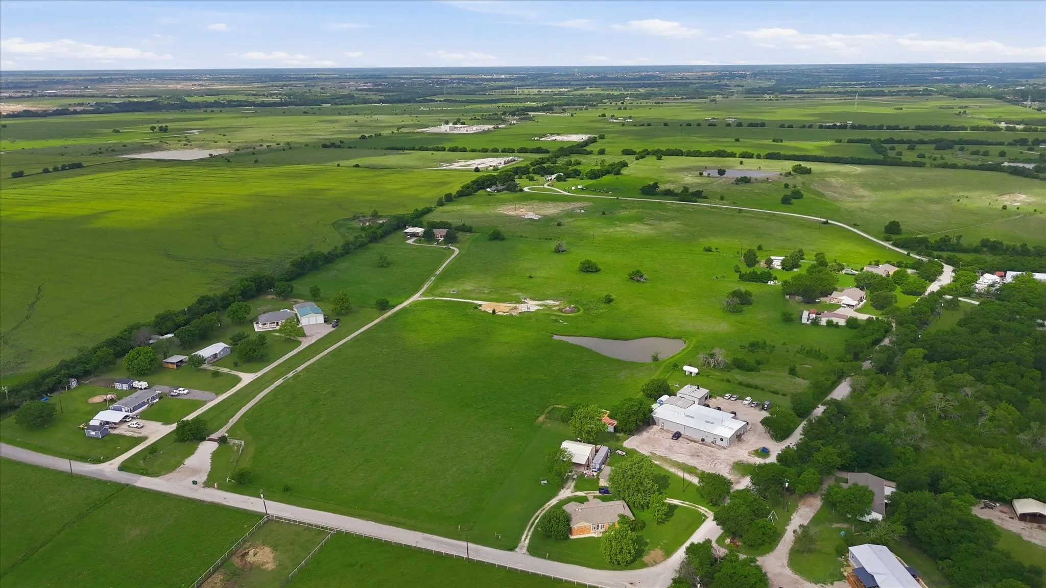 Single Family Residence For Sale in Denton County , 3289 Mitchell Road, Krum, Texas 76249, 3 Bedrooms, 2 Bathrooms, Garage spaces, 1,829 Sqft, built in 2001, Preowned, Price $799,000, mls#21257924, Real Estate Agent in Krum, Homes For Sale in Denton county, Homes For Sale in Krum, Realtor in Krum Texas, Real Estate Brokerage Independent Realty Texas, Luminita Cordes Realtor