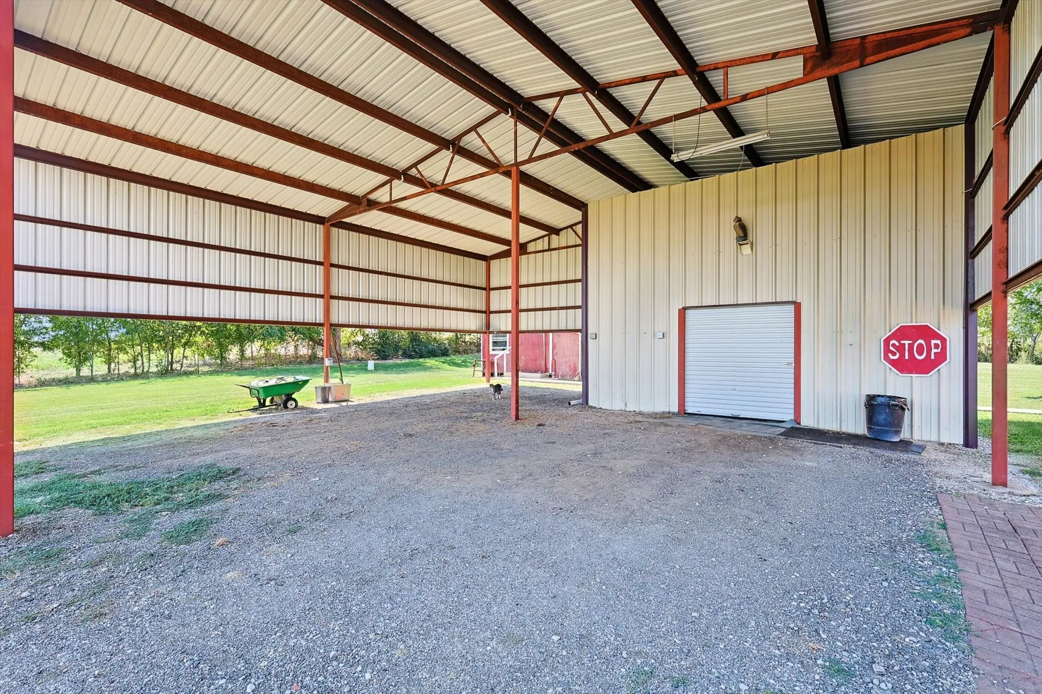 Single Family Residence For Sale in Denton County , 3289 Mitchell Road, Krum, Texas 76249, 3 Bedrooms, 2 Bathrooms, Garage spaces, 1,829 Sqft, built in 2001, Preowned, Price $799,000, mls#21257924, Real Estate Agent in Krum, Homes For Sale in Denton county, Homes For Sale in Krum, Realtor in Krum Texas, Real Estate Brokerage Independent Realty Texas, Luminita Cordes Realtor