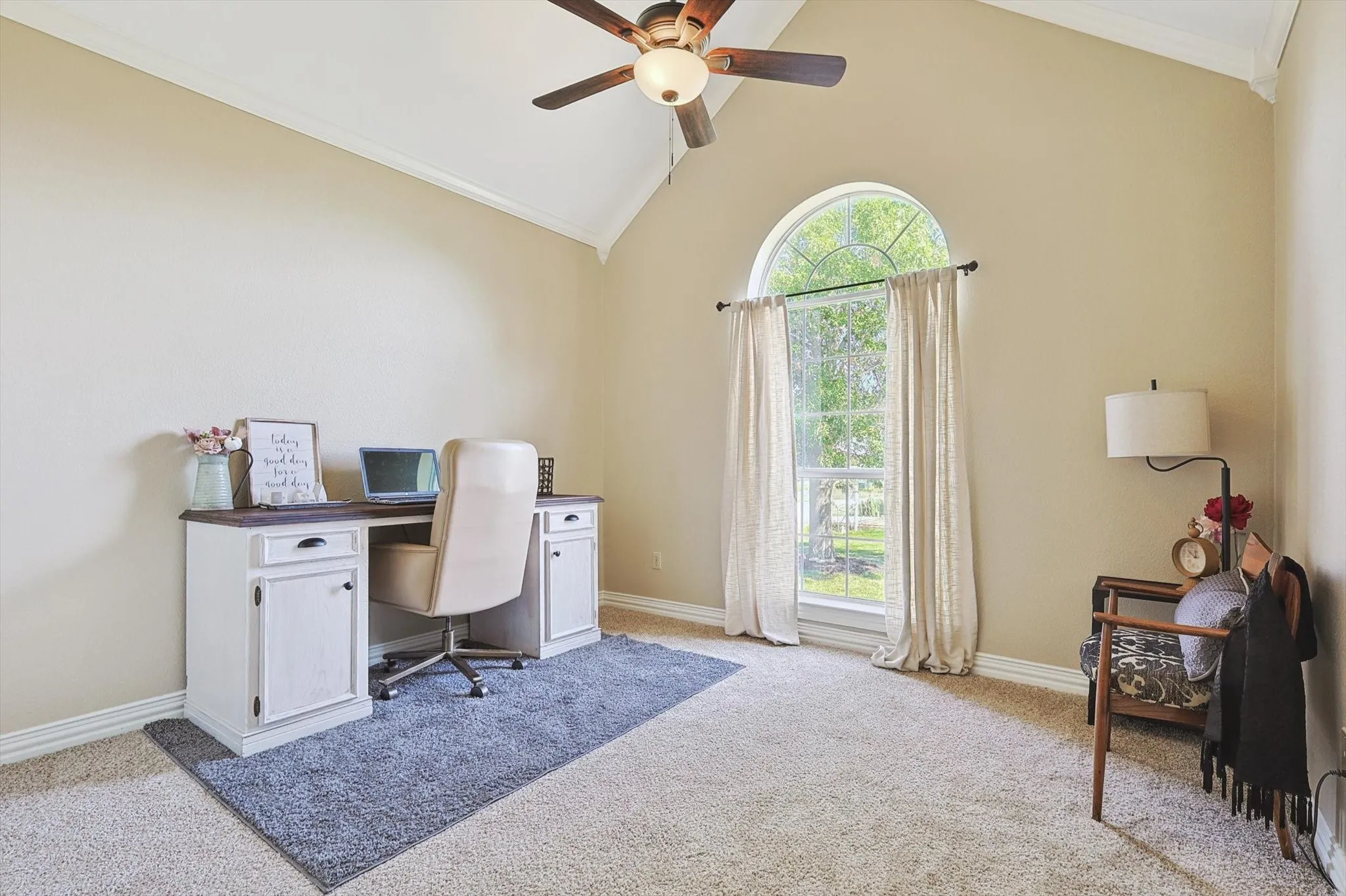 Single Family Residence For Sale in Denton County , 3289 Mitchell Road, Krum, Texas 76249, 3 Bedrooms, 2 Bathrooms, Garage spaces, 1,829 Sqft, built in 2001, Preowned, Price $799,000, mls#21257924, Real Estate Agent in Krum, Homes For Sale in Denton county, Homes For Sale in Krum, Realtor in Krum Texas, Real Estate Brokerage Independent Realty Texas, Luminita Cordes Realtor