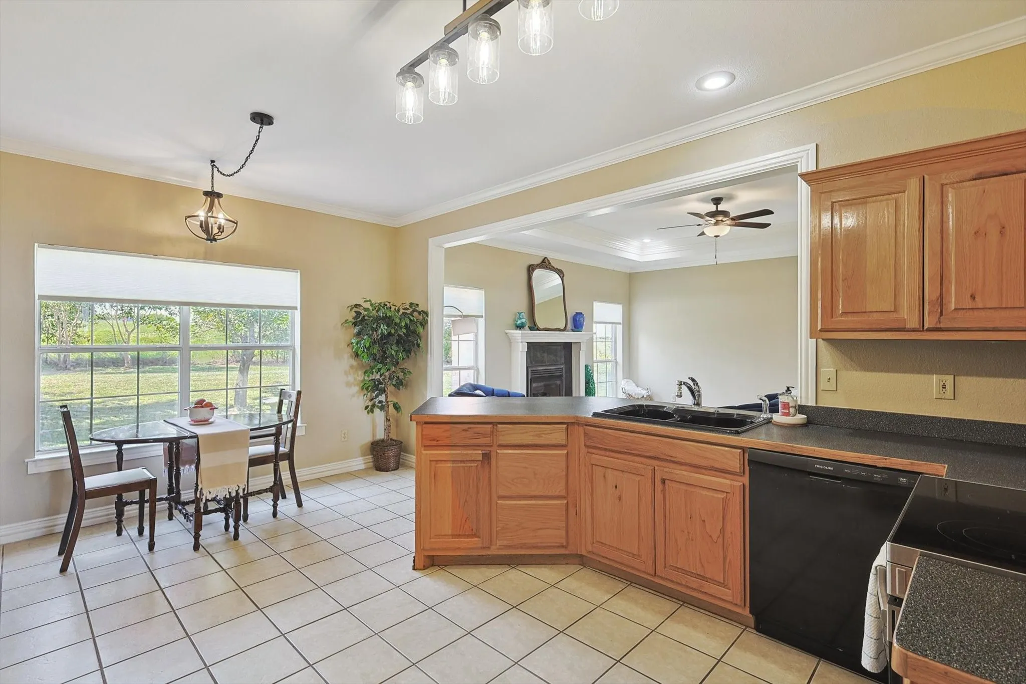 Single Family Residence For Sale in Denton County , 3289 Mitchell Road, Krum, Texas 76249, 3 Bedrooms, 2 Bathrooms, Garage spaces, 1,829 Sqft, built in 2001, Preowned, Price $799,000, mls#21257924, Real Estate Agent in Krum, Homes For Sale in Denton county, Homes For Sale in Krum, Realtor in Krum Texas, Real Estate Brokerage Independent Realty Texas, Luminita Cordes Realtor