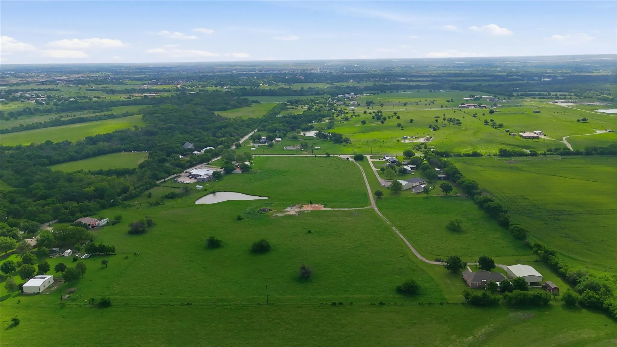 Single Family Residence For Sale in Denton County , 3289 Mitchell Road, Krum, Texas 76249, 3 Bedrooms, 2 Bathrooms, Garage spaces, 1,829 Sqft, built in 2001, Preowned, Price $799,000, mls#21257924, Real Estate Agent in Krum, Homes For Sale in Denton county, Homes For Sale in Krum, Realtor in Krum Texas, Real Estate Brokerage Independent Realty Texas, Luminita Cordes Realtor