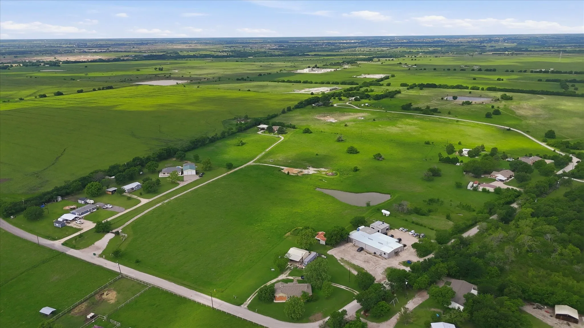 Single Family Residence For Sale in Denton County , 3289 Mitchell Road, Krum, Texas 76249, 3 Bedrooms, 2 Bathrooms, Garage spaces, 1,829 Sqft, built in 2001, Preowned, Price $799,000, mls#21257924, Real Estate Agent in Krum, Homes For Sale in Denton county, Homes For Sale in Krum, Realtor in Krum Texas, Real Estate Brokerage Independent Realty Texas, Luminita Cordes Realtor