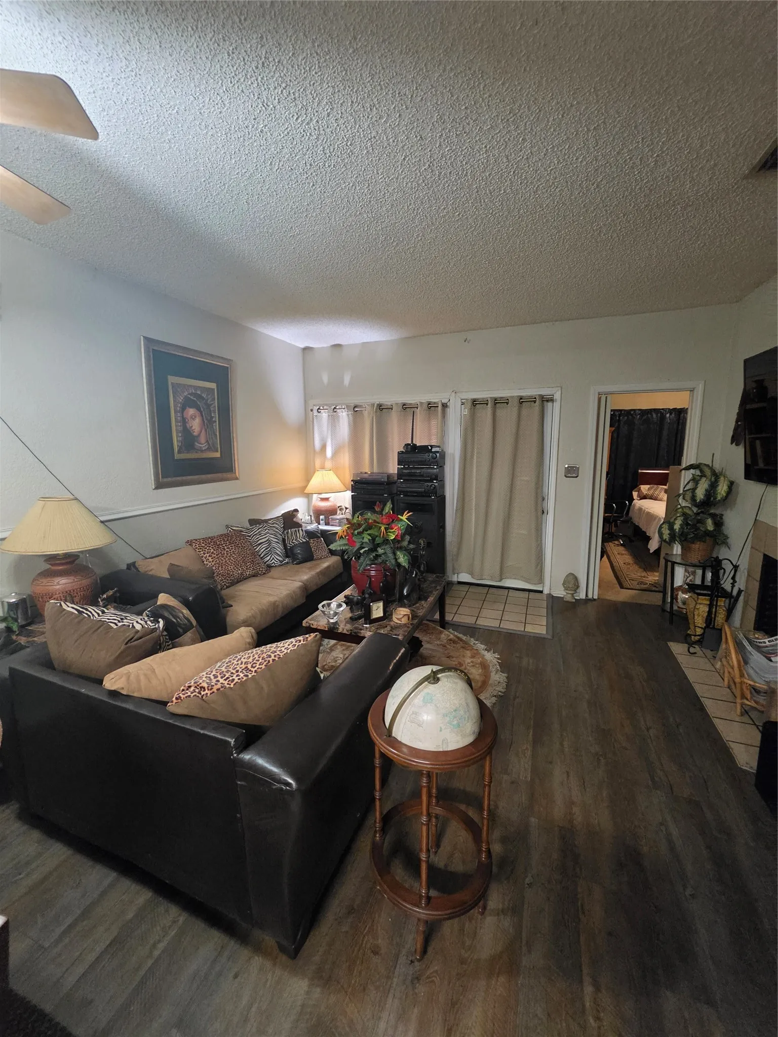 Condominium For Sale in Dallas County , 13219 Emily Road 4104, Dallas, Texas 75240, 2 Bedroom, 2 Bathroom, 1 Garage spaces, 886 Sqft, built in 1982, mls#21257953, Real Estate Agent in Dallas, Homes For Sale in Dallas county, Homes For Sale in Dallas, Realtor in Dallas Texas, Real Estate Brokerage Independent Realty Texas, Luminita Cordes Realtor