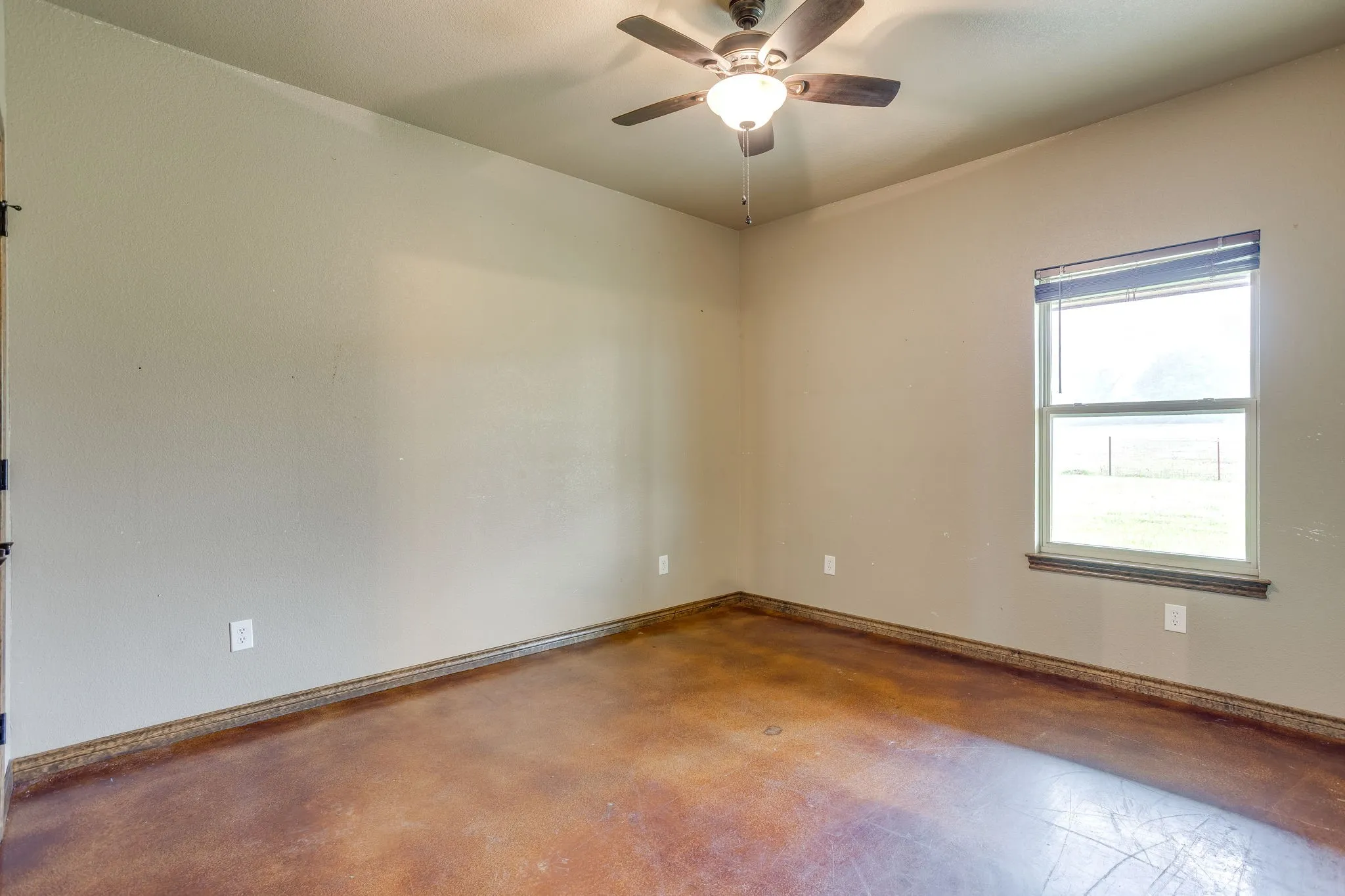 Farm For Sale in Hill County , 184 Hcr 1439, Covington, Texas 76636, 4 Bedroom, 3 Bathroom, Garage spaces, 2,318 Sqft, built in 2018, Preowned, mls#21257273, Real Estate Agent in Covington, Homes For Sale in Hill county, Homes For Sale in Covington, Realtor in Covington Texas, Real Estate Brokerage Independent Realty Texas, Luminita Cordes Realtor