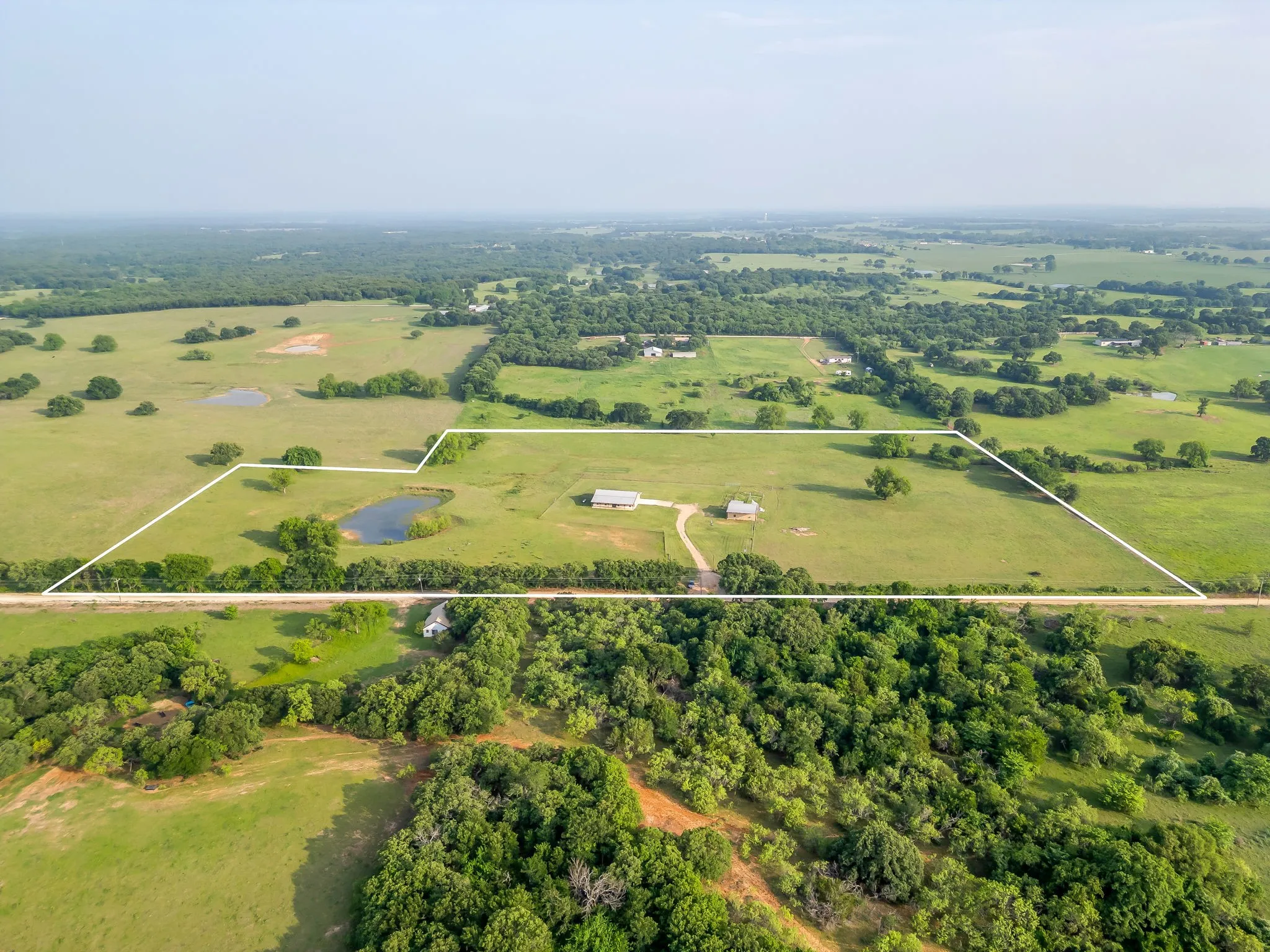 Farm For Sale in Hill County , 184 Hcr 1439, Covington, Texas 76636, 4 Bedroom, 3 Bathroom, Garage spaces, 2,318 Sqft, built in 2018, Preowned, mls#21257273, Real Estate Agent in Covington, Homes For Sale in Hill county, Homes For Sale in Covington, Realtor in Covington Texas, Real Estate Brokerage Independent Realty Texas, Luminita Cordes Realtor