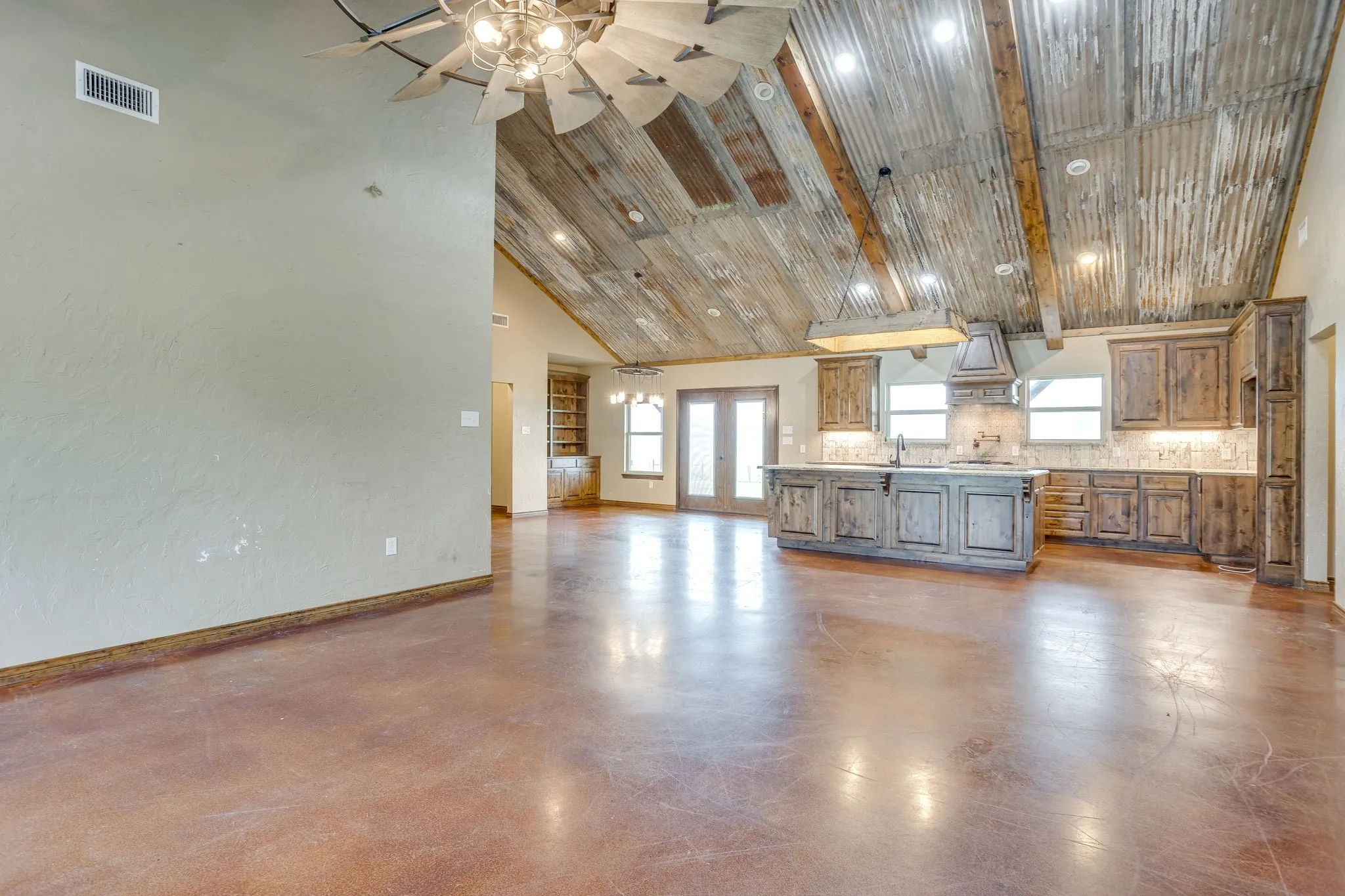 Farm For Sale in Hill County , 184 Hcr 1439, Covington, Texas 76636, 4 Bedroom, 3 Bathroom, Garage spaces, 2,318 Sqft, built in 2018, Preowned, mls#21257273, Real Estate Agent in Covington, Homes For Sale in Hill county, Homes For Sale in Covington, Realtor in Covington Texas, Real Estate Brokerage Independent Realty Texas, Luminita Cordes Realtor