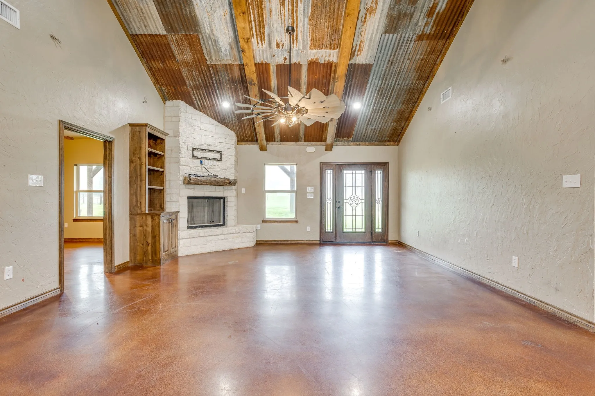 Farm For Sale in Hill County , 184 Hcr 1439, Covington, Texas 76636, 4 Bedroom, 3 Bathroom, Garage spaces, 2,318 Sqft, built in 2018, Preowned, mls#21257273, Real Estate Agent in Covington, Homes For Sale in Hill county, Homes For Sale in Covington, Realtor in Covington Texas, Real Estate Brokerage Independent Realty Texas, Luminita Cordes Realtor