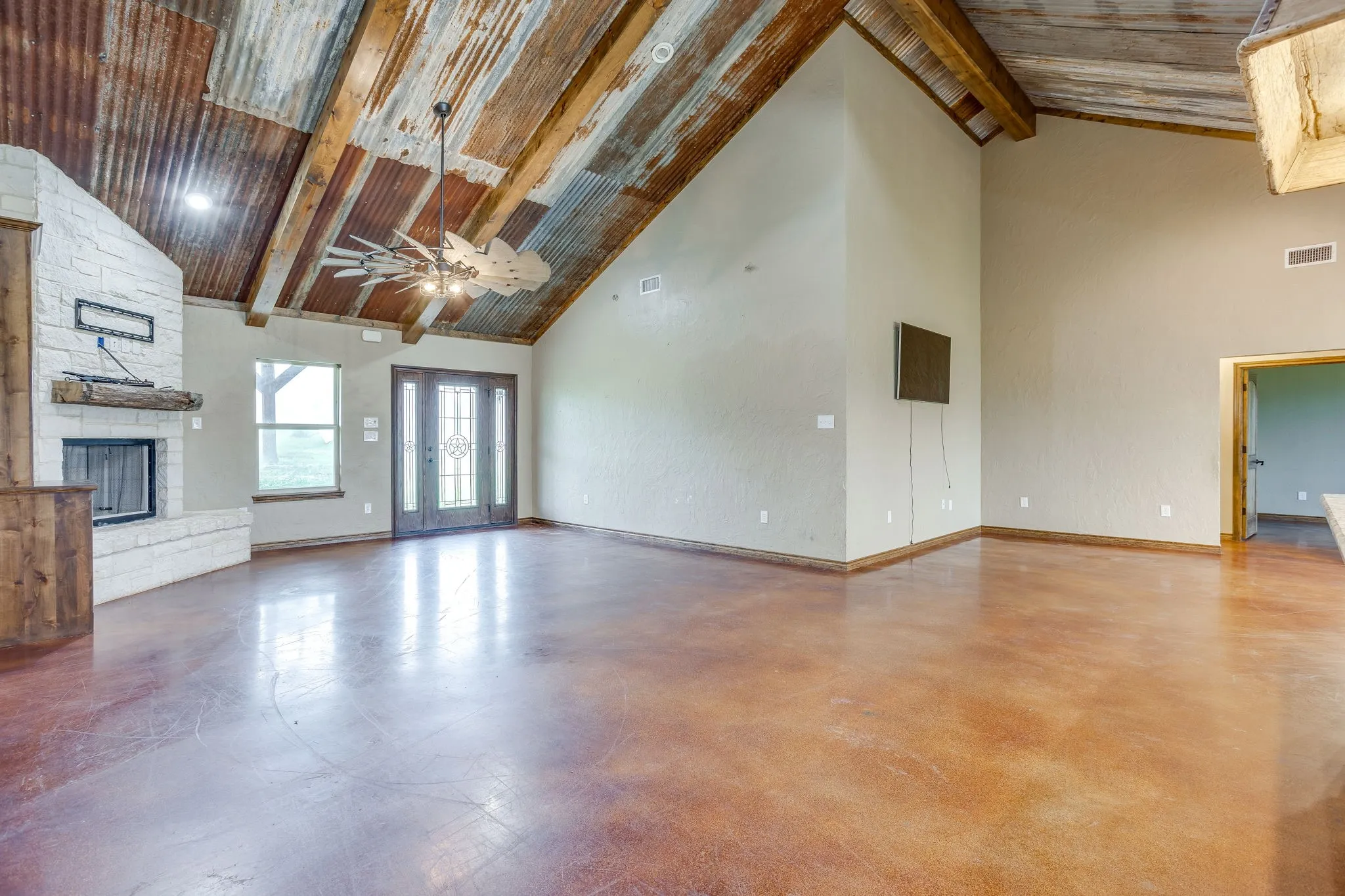 Farm For Sale in Hill County , 184 Hcr 1439, Covington, Texas 76636, 4 Bedroom, 3 Bathroom, Garage spaces, 2,318 Sqft, built in 2018, Preowned, mls#21257273, Real Estate Agent in Covington, Homes For Sale in Hill county, Homes For Sale in Covington, Realtor in Covington Texas, Real Estate Brokerage Independent Realty Texas, Luminita Cordes Realtor