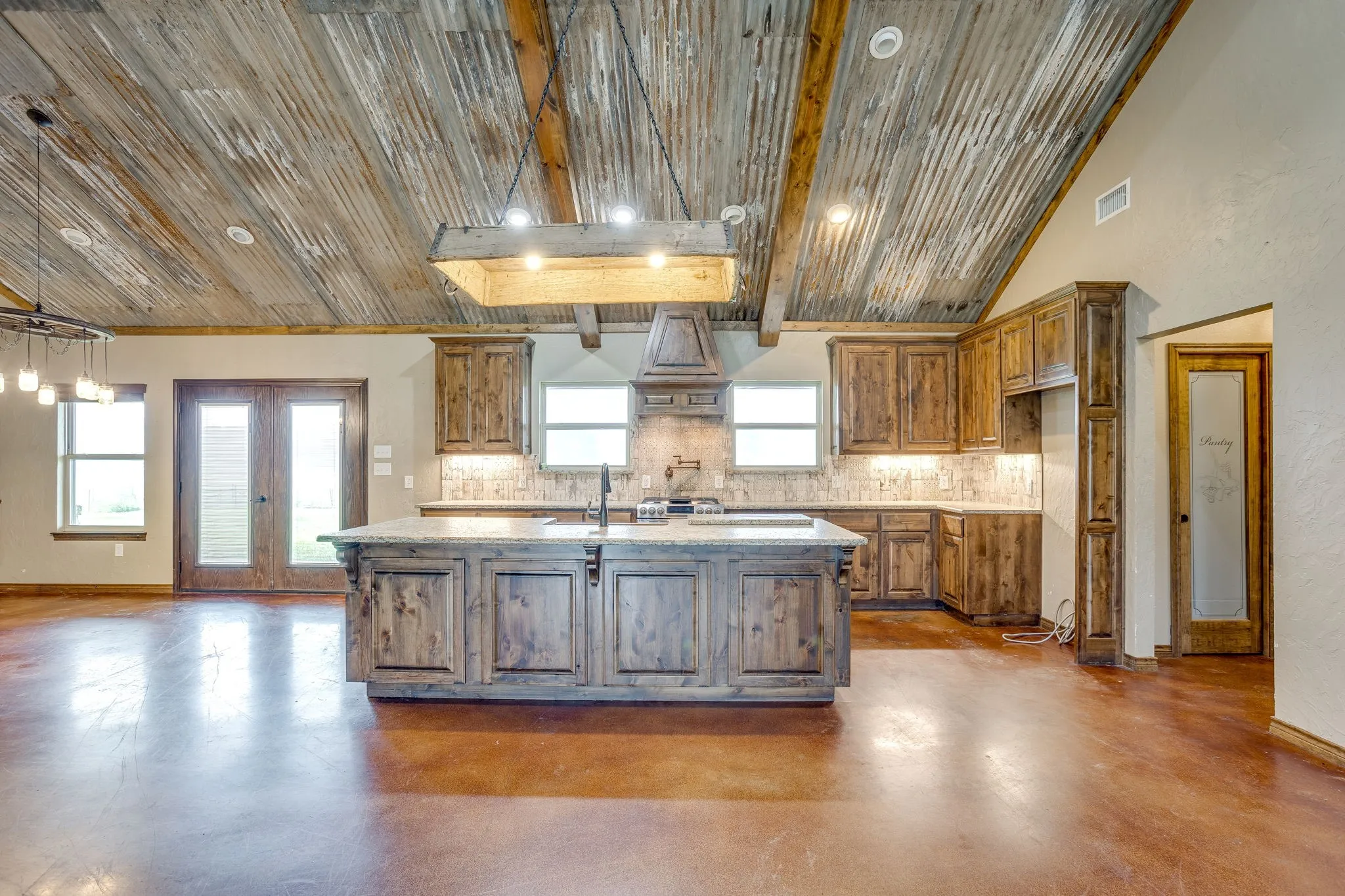 Farm For Sale in Hill County , 184 Hcr 1439, Covington, Texas 76636, 4 Bedroom, 3 Bathroom, Garage spaces, 2,318 Sqft, built in 2018, Preowned, mls#21257273, Real Estate Agent in Covington, Homes For Sale in Hill county, Homes For Sale in Covington, Realtor in Covington Texas, Real Estate Brokerage Independent Realty Texas, Luminita Cordes Realtor
