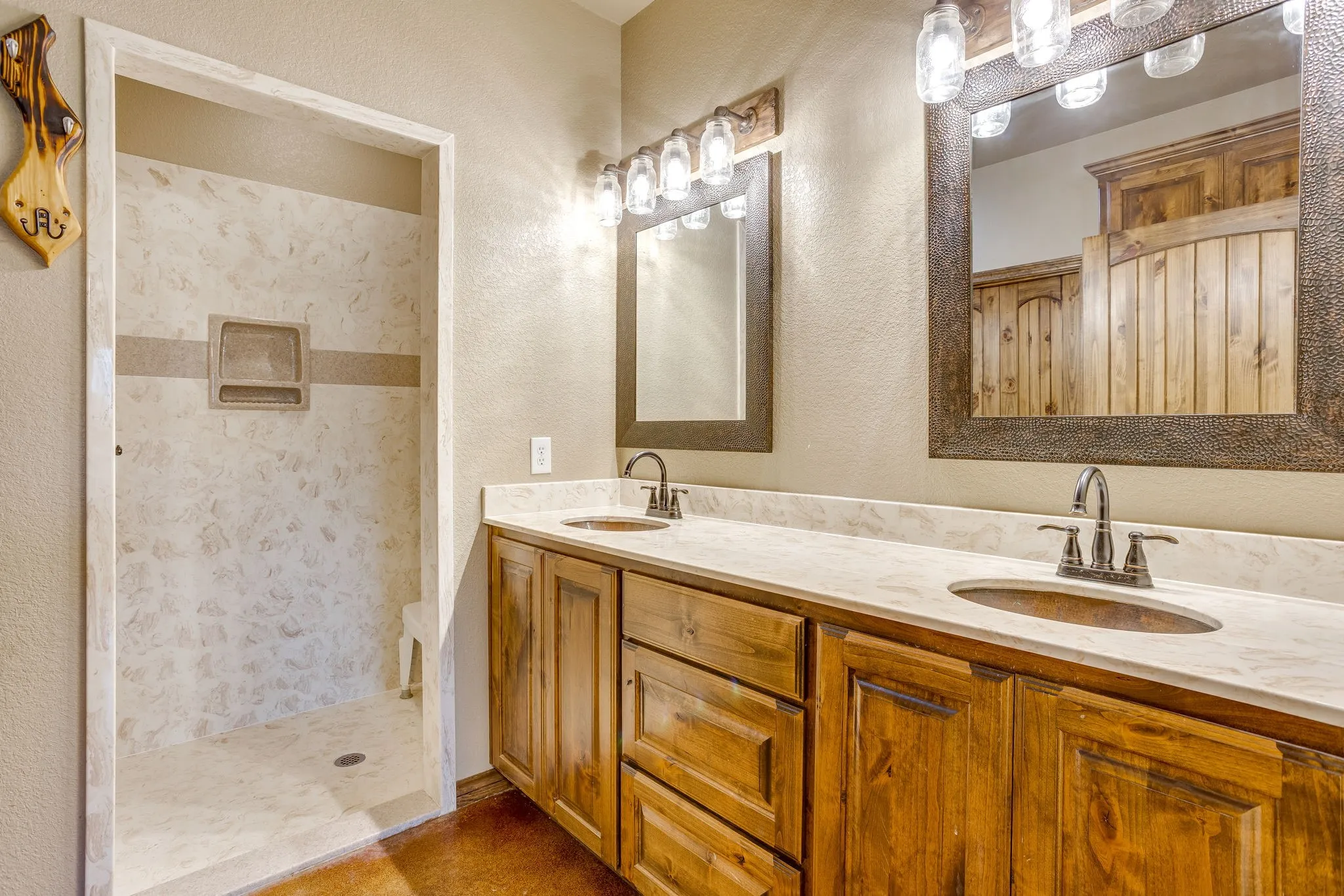 Farm For Sale in Hill County , 184 Hcr 1439, Covington, Texas 76636, 4 Bedroom, 3 Bathroom, Garage spaces, 2,318 Sqft, built in 2018, Preowned, mls#21257273, Real Estate Agent in Covington, Homes For Sale in Hill county, Homes For Sale in Covington, Realtor in Covington Texas, Real Estate Brokerage Independent Realty Texas, Luminita Cordes Realtor