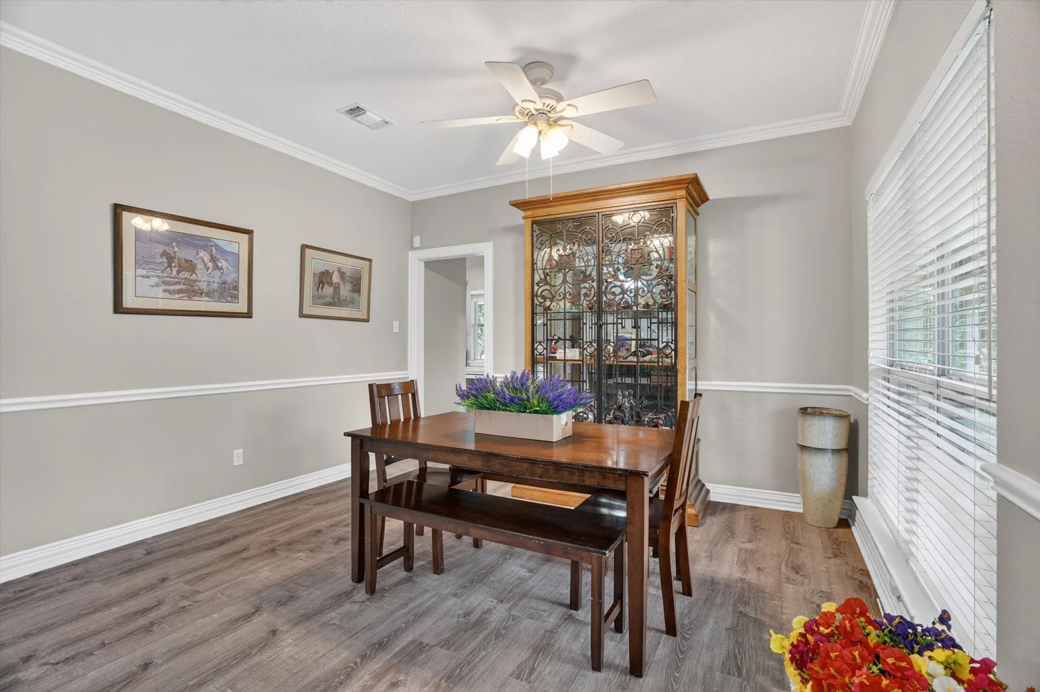 Single Family Residence For Sale in Parker County , 309 Verde Road, Willow Park, Texas 76087, 4 Bedroom, 3 Bathroom, 3 Garage spaces, 2,833 Sqft, built in 1998, Preowned, Price $635,000, mls#21256944, Real Estate Agent in Willow Park, Homes For Sale in Parker county, Homes For Sale in Willow Park, Realtor in Willow Park Texas, Real Estate Brokerage Independent Realty Texas, Luminita Cordes Realtor