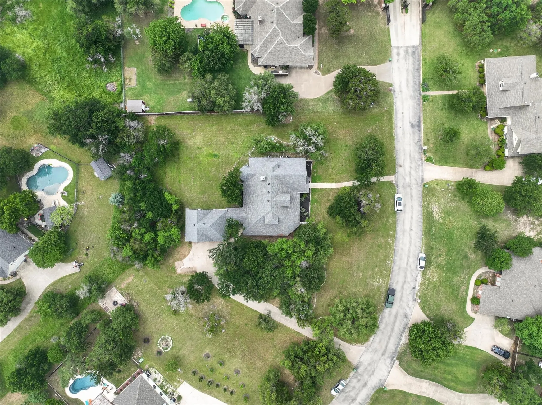 Single Family Residence For Sale in Parker County , 309 Verde Road, Willow Park, Texas 76087, 4 Bedroom, 3 Bathroom, 3 Garage spaces, 2,833 Sqft, built in 1998, Preowned, Price $635,000, mls#21256944, Real Estate Agent in Willow Park, Homes For Sale in Parker county, Homes For Sale in Willow Park, Realtor in Willow Park Texas, Real Estate Brokerage Independent Realty Texas, Luminita Cordes Realtor