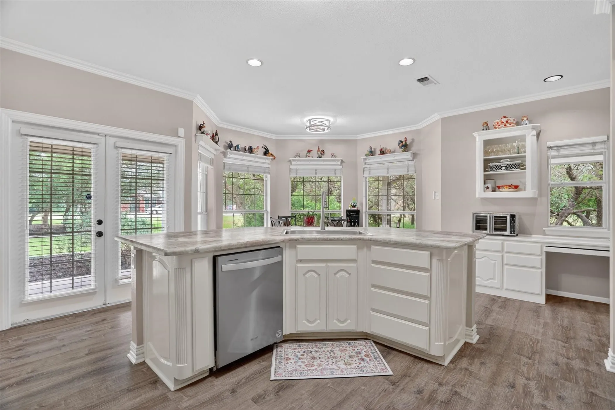 Single Family Residence For Sale in Parker County , 309 Verde Road, Willow Park, Texas 76087, 4 Bedroom, 3 Bathroom, 3 Garage spaces, 2,833 Sqft, built in 1998, Preowned, Price $635,000, mls#21256944, Real Estate Agent in Willow Park, Homes For Sale in Parker county, Homes For Sale in Willow Park, Realtor in Willow Park Texas, Real Estate Brokerage Independent Realty Texas, Luminita Cordes Realtor