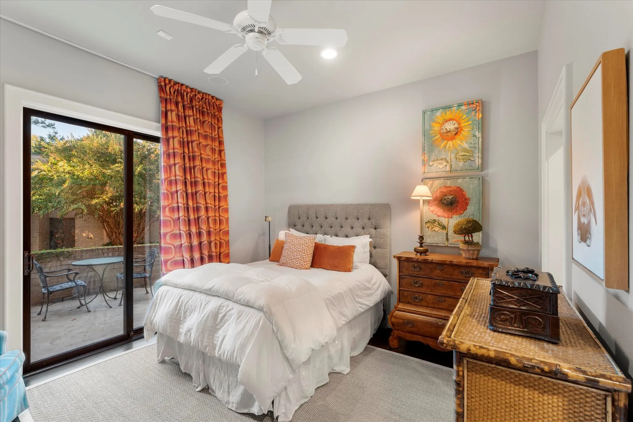 Single Family Residence For Sale in Gregg County , 45 Palisades Boulevard, Longview, Texas 75605, 3 Bedrooms, 5 Bathrooms, 2 Garage spaces, 5,801 Sqft, built in 2002, Preowned, Price $1,095,000, mls#21257961, Real Estate Agent in Longview, Homes For Sale in Gregg county, Homes For Sale in Longview, Realtor in Longview Texas, Real Estate Brokerage Independent Realty Texas, Luminita Cordes Realtor