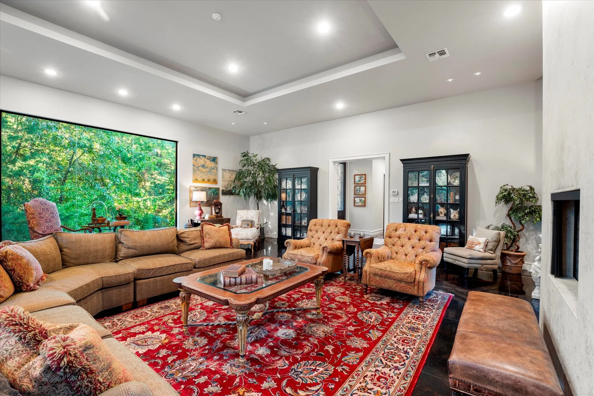 Single Family Residence For Sale in Gregg County , 45 Palisades Boulevard, Longview, Texas 75605, 3 Bedrooms, 5 Bathrooms, 2 Garage spaces, 5,801 Sqft, built in 2002, Preowned, Price $1,095,000, mls#21257961, Real Estate Agent in Longview, Homes For Sale in Gregg county, Homes For Sale in Longview, Realtor in Longview Texas, Real Estate Brokerage Independent Realty Texas, Luminita Cordes Realtor