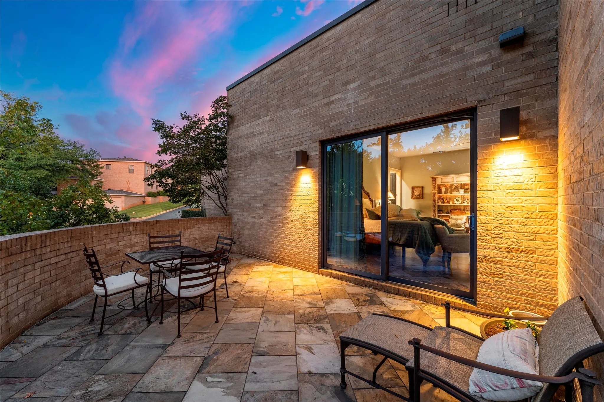 Single Family Residence For Sale in Gregg County , 45 Palisades Boulevard, Longview, Texas 75605, 3 Bedrooms, 5 Bathrooms, 2 Garage spaces, 5,801 Sqft, built in 2002, Preowned, Price $1,095,000, mls#21257961, Real Estate Agent in Longview, Homes For Sale in Gregg county, Homes For Sale in Longview, Realtor in Longview Texas, Real Estate Brokerage Independent Realty Texas, Luminita Cordes Realtor