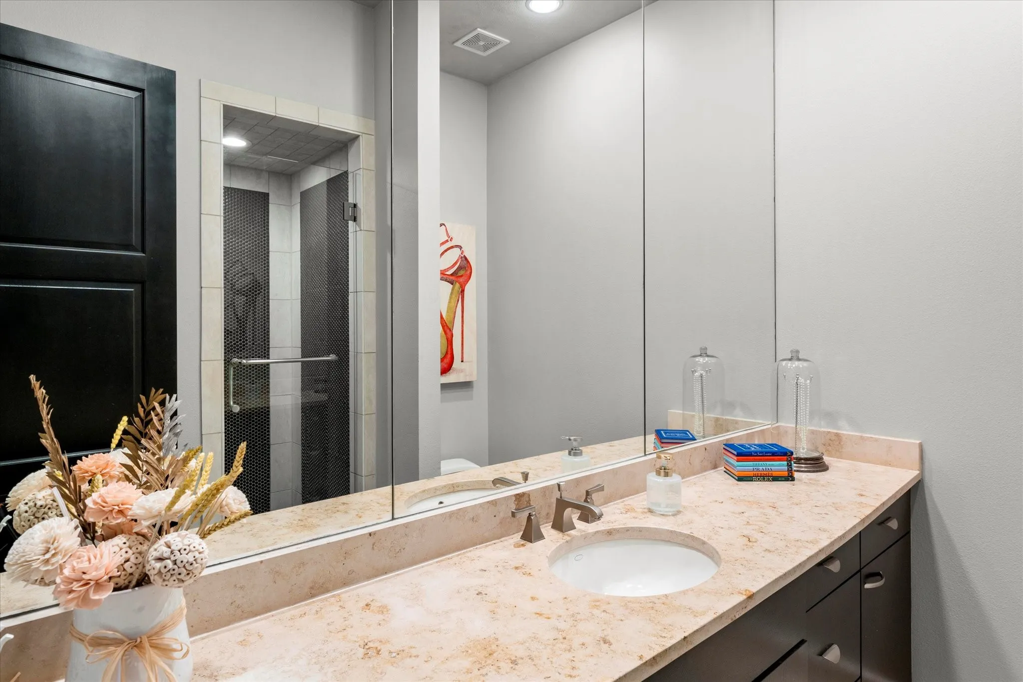 Single Family Residence For Sale in Gregg County , 45 Palisades Boulevard, Longview, Texas 75605, 3 Bedrooms, 5 Bathrooms, 2 Garage spaces, 5,801 Sqft, built in 2002, Preowned, Price $1,095,000, mls#21257961, Real Estate Agent in Longview, Homes For Sale in Gregg county, Homes For Sale in Longview, Realtor in Longview Texas, Real Estate Brokerage Independent Realty Texas, Luminita Cordes Realtor