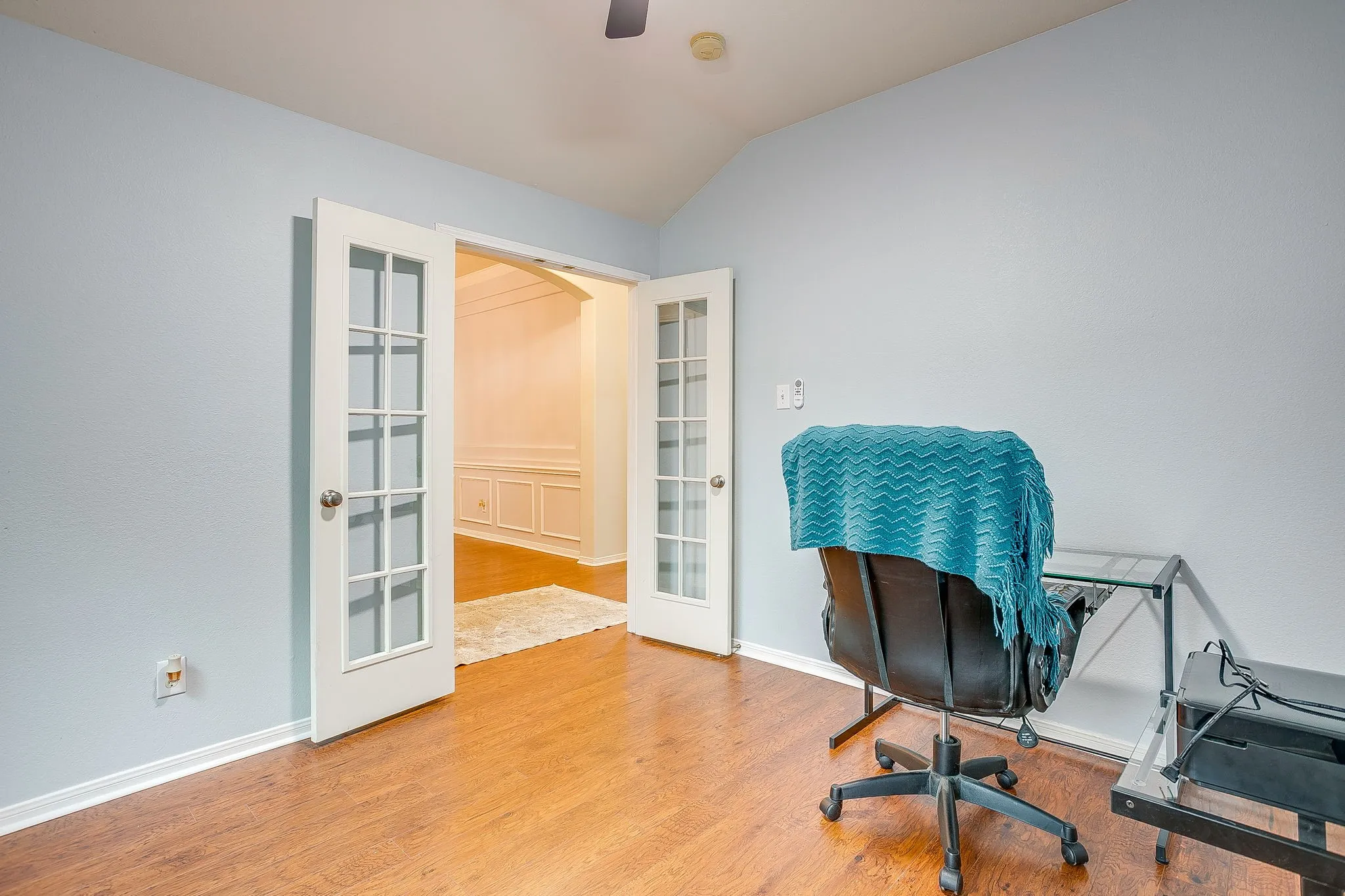 Single Family Residence For Sale in Tarrant County , 1519 Stratford Drive, Mansfield, Texas 76063, 4 Bedroom, 2 Bathroom, 2 Garage spaces, 2,114 Sqft, built in 1996, mls#21257903, Real Estate Agent in Mansfield, Homes For Sale in Tarrant county, Homes For Sale in Mansfield, Realtor in Mansfield Texas, Real Estate Brokerage Independent Realty Texas, Luminita Cordes Realtor