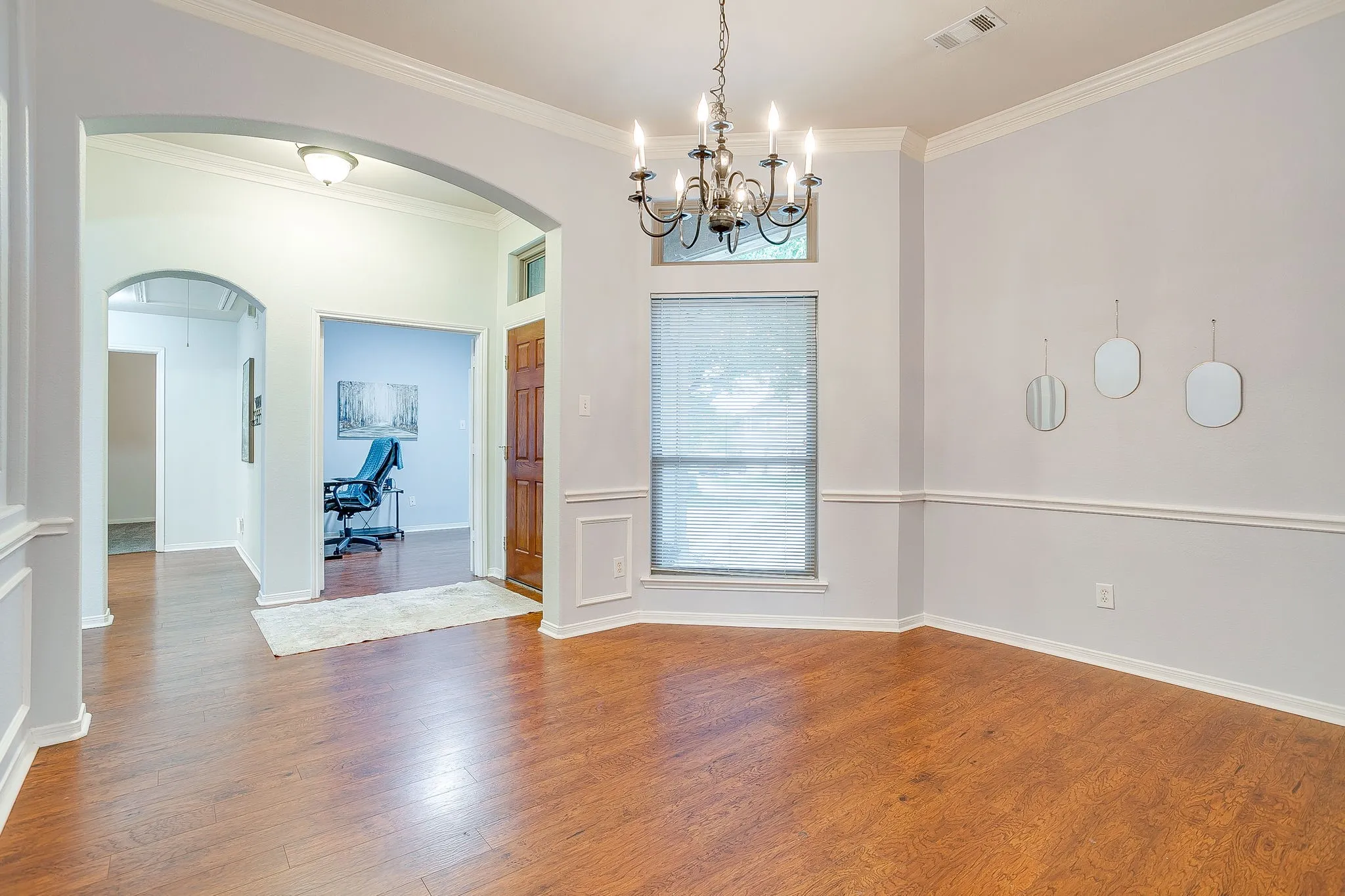 Single Family Residence For Sale in Tarrant County , 1519 Stratford Drive, Mansfield, Texas 76063, 4 Bedroom, 2 Bathroom, 2 Garage spaces, 2,114 Sqft, built in 1996, mls#21257903, Real Estate Agent in Mansfield, Homes For Sale in Tarrant county, Homes For Sale in Mansfield, Realtor in Mansfield Texas, Real Estate Brokerage Independent Realty Texas, Luminita Cordes Realtor
