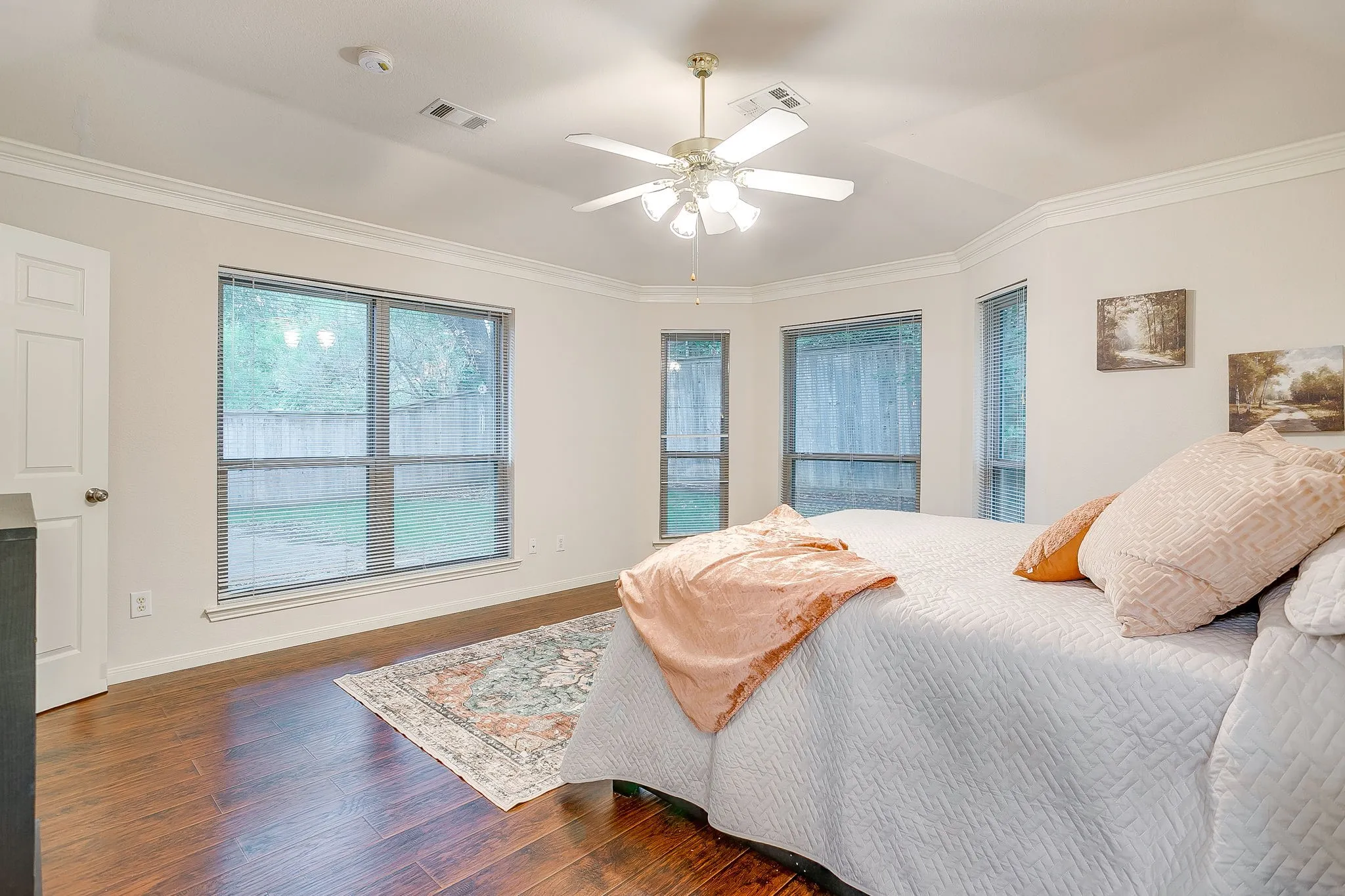 Single Family Residence For Sale in Tarrant County , 1519 Stratford Drive, Mansfield, Texas 76063, 4 Bedroom, 2 Bathroom, 2 Garage spaces, 2,114 Sqft, built in 1996, mls#21257903, Real Estate Agent in Mansfield, Homes For Sale in Tarrant county, Homes For Sale in Mansfield, Realtor in Mansfield Texas, Real Estate Brokerage Independent Realty Texas, Luminita Cordes Realtor