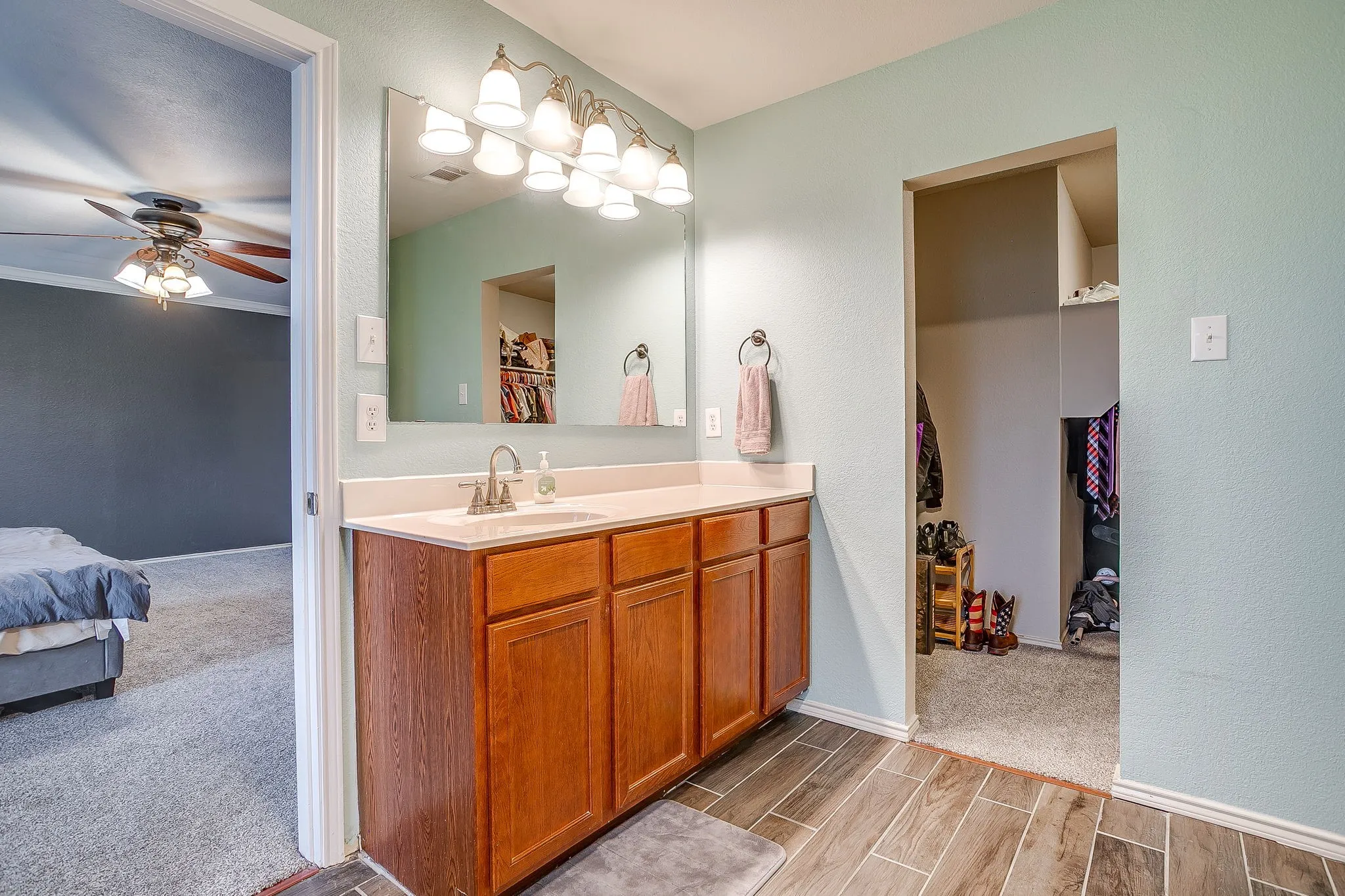 Single Family Residence For Sale in Tarrant County , 3028 Wakecrest Drive, Fort Worth, Texas 76108, 3 Bedrooms, 3 Bathrooms, 2 Garage spaces, 2,241 Sqft, built in 2008, Preowned, Price $330,000, mls#21257986, Real Estate Agent in Fort Worth, Homes For Sale in Tarrant county, Homes For Sale in Fort Worth, Realtor in Fort Worth Texas, Real Estate Brokerage Independent Realty Texas, Luminita Cordes Realtor