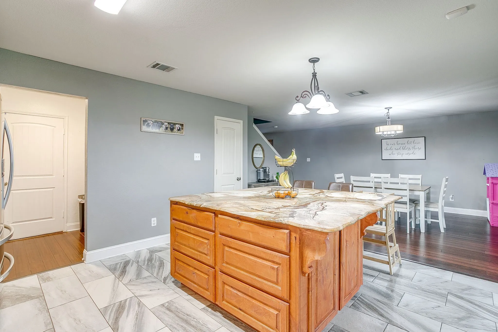 Single Family Residence For Sale in Tarrant County , 3028 Wakecrest Drive, Fort Worth, Texas 76108, 3 Bedrooms, 3 Bathrooms, 2 Garage spaces, 2,241 Sqft, built in 2008, Preowned, Price $330,000, mls#21257986, Real Estate Agent in Fort Worth, Homes For Sale in Tarrant county, Homes For Sale in Fort Worth, Realtor in Fort Worth Texas, Real Estate Brokerage Independent Realty Texas, Luminita Cordes Realtor