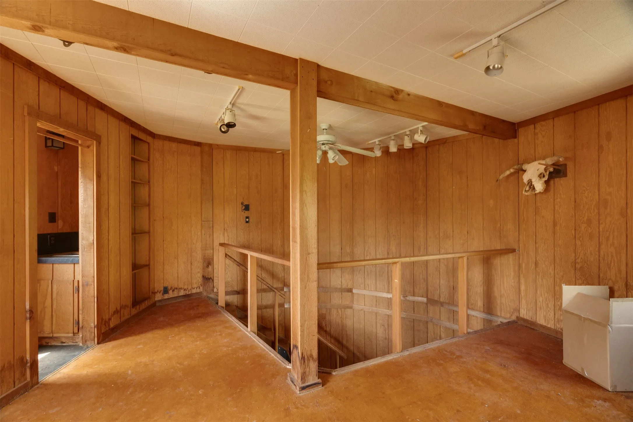Single Family Residence For Sale in Clay County , 3377 Lodge Creek Road, Henrietta, Texas 76365, 4 Bedroom, 2 Bathroom, Garage spaces, 1,720 Sqft, built in 1973, Preowned, Price $950,000, mls#21256041, Real Estate Agent in Henrietta, Homes For Sale in Clay county, Homes For Sale in Henrietta, Realtor in Henrietta Texas, Real Estate Brokerage Independent Realty Texas, Luminita Cordes Realtor