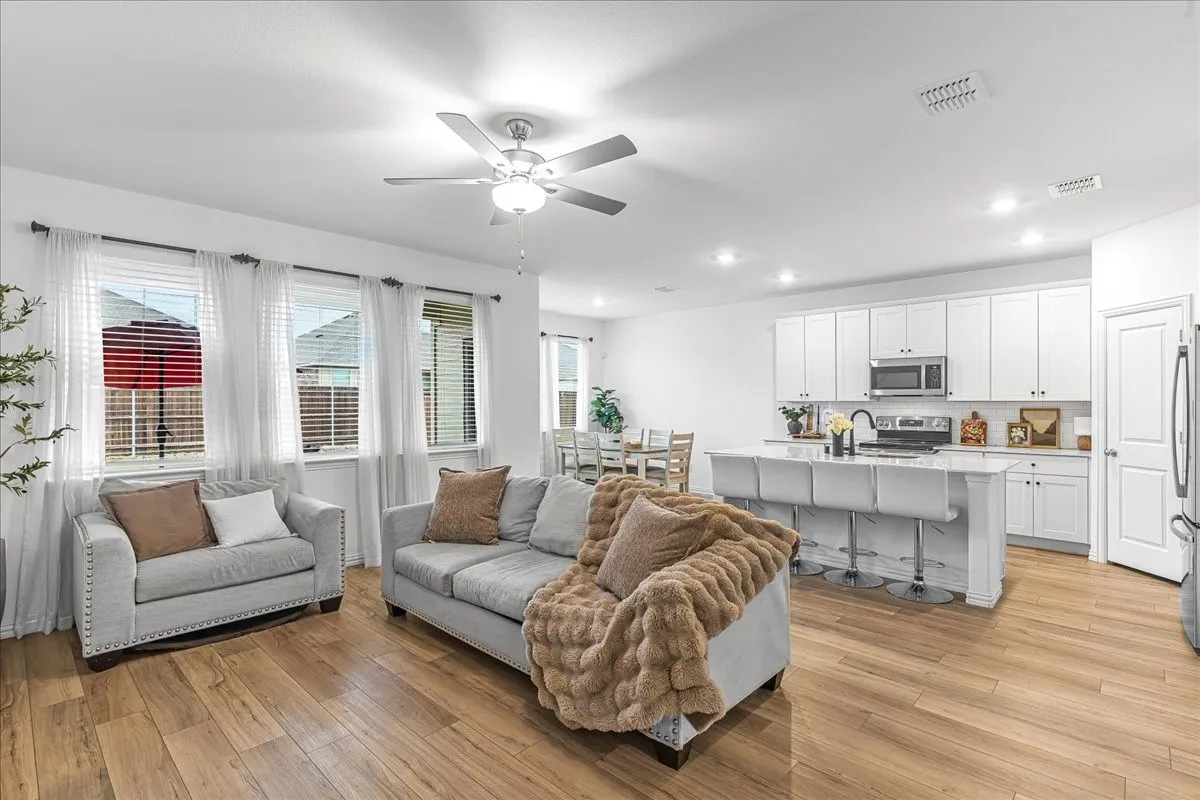 Single Family Residence For Sale in Collin County , 5107 Winterberry Drive, Princeton, Texas 75407, 3 Bedrooms, 2 Bathrooms, 2 Garage spaces, 1,605 Sqft, built in 2023, Price $306,000, mls#21256540, Real Estate Agent in Princeton, Homes For Sale in Collin county, Homes For Sale in Princeton, Realtor in Princeton Texas, Real Estate Brokerage Independent Realty Texas, Luminita Cordes Realtor