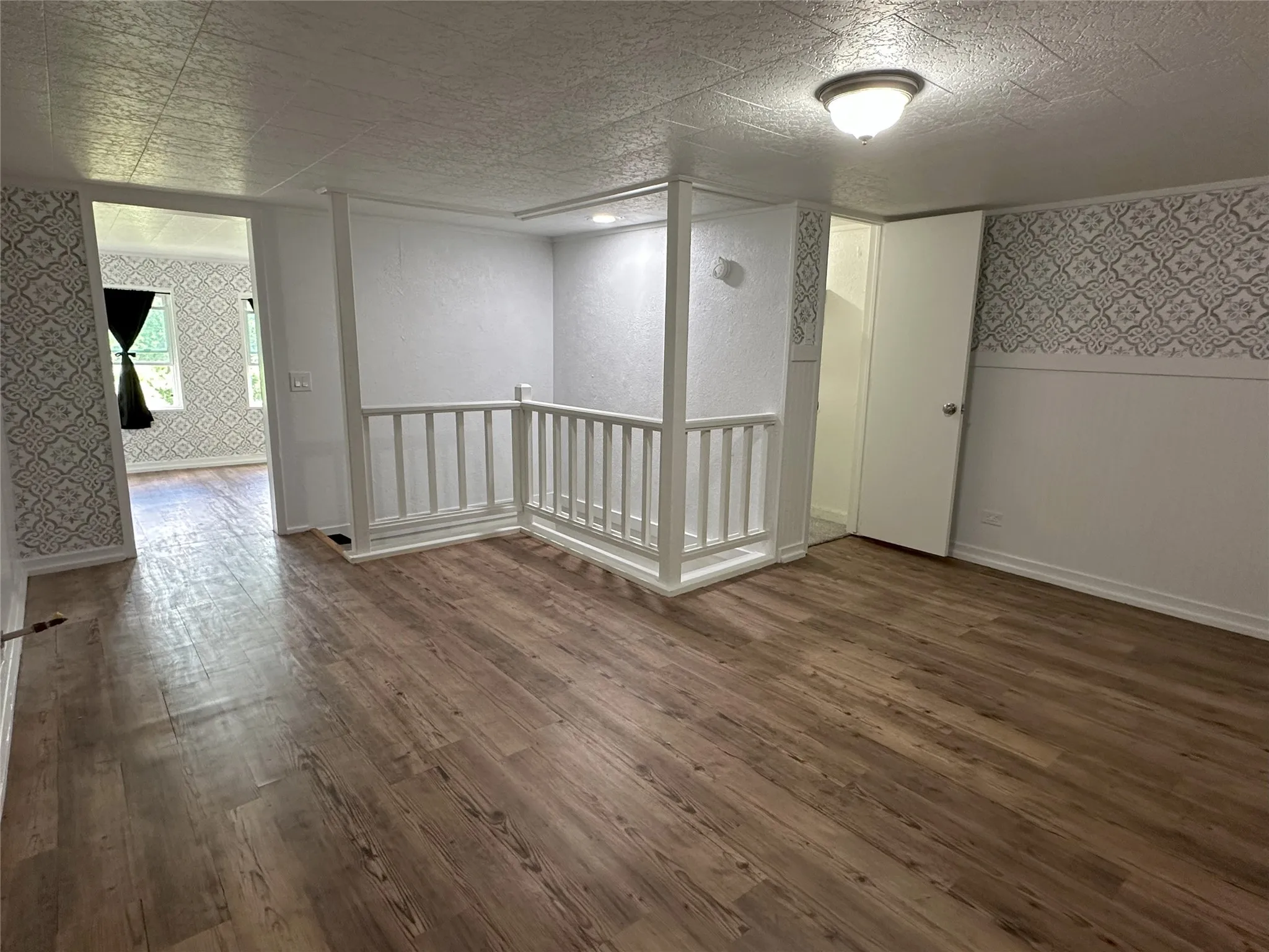 Single Family Residence For Sale in Hill County , 506 NE 3rd Street, Hubbard, Texas 76648, 3 Bedrooms, 2 Bathrooms, Garage spaces, 1,938 Sqft, built in 1945, Preowned, Price $199,000, mls#21258072, Real Estate Agent in Hubbard, Homes For Sale in Hill county, Homes For Sale in Hubbard, Realtor in Hubbard Texas, Real Estate Brokerage Independent Realty Texas, Luminita Cordes Realtor