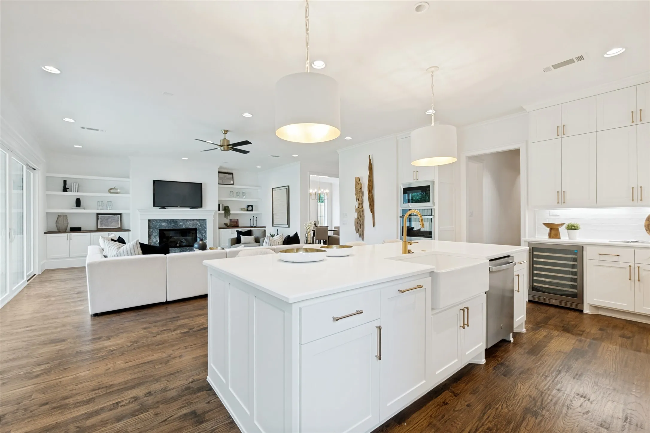 Single Family Residence For Sale in Dallas County , 6167 Velasco Avenue, Dallas, Texas 75214, 5 Bedroom, 5 Bathroom, 2 Garage spaces, 4,755 Sqft, built in 2025, New Construction - Complete, mls#21256261, Real Estate Agent in Dallas, Homes For Sale in Dallas county, Homes For Sale in Dallas, Realtor in Dallas Texas, Real Estate Brokerage Independent Realty Texas, Luminita Cordes Realtor
