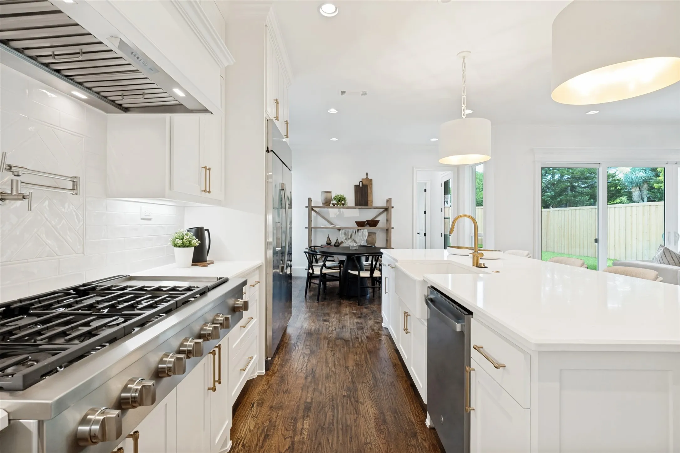 Single Family Residence For Sale in Dallas County , 6167 Velasco Avenue, Dallas, Texas 75214, 5 Bedroom, 5 Bathroom, 2 Garage spaces, 4,755 Sqft, built in 2025, New Construction - Complete, mls#21256261, Real Estate Agent in Dallas, Homes For Sale in Dallas county, Homes For Sale in Dallas, Realtor in Dallas Texas, Real Estate Brokerage Independent Realty Texas, Luminita Cordes Realtor