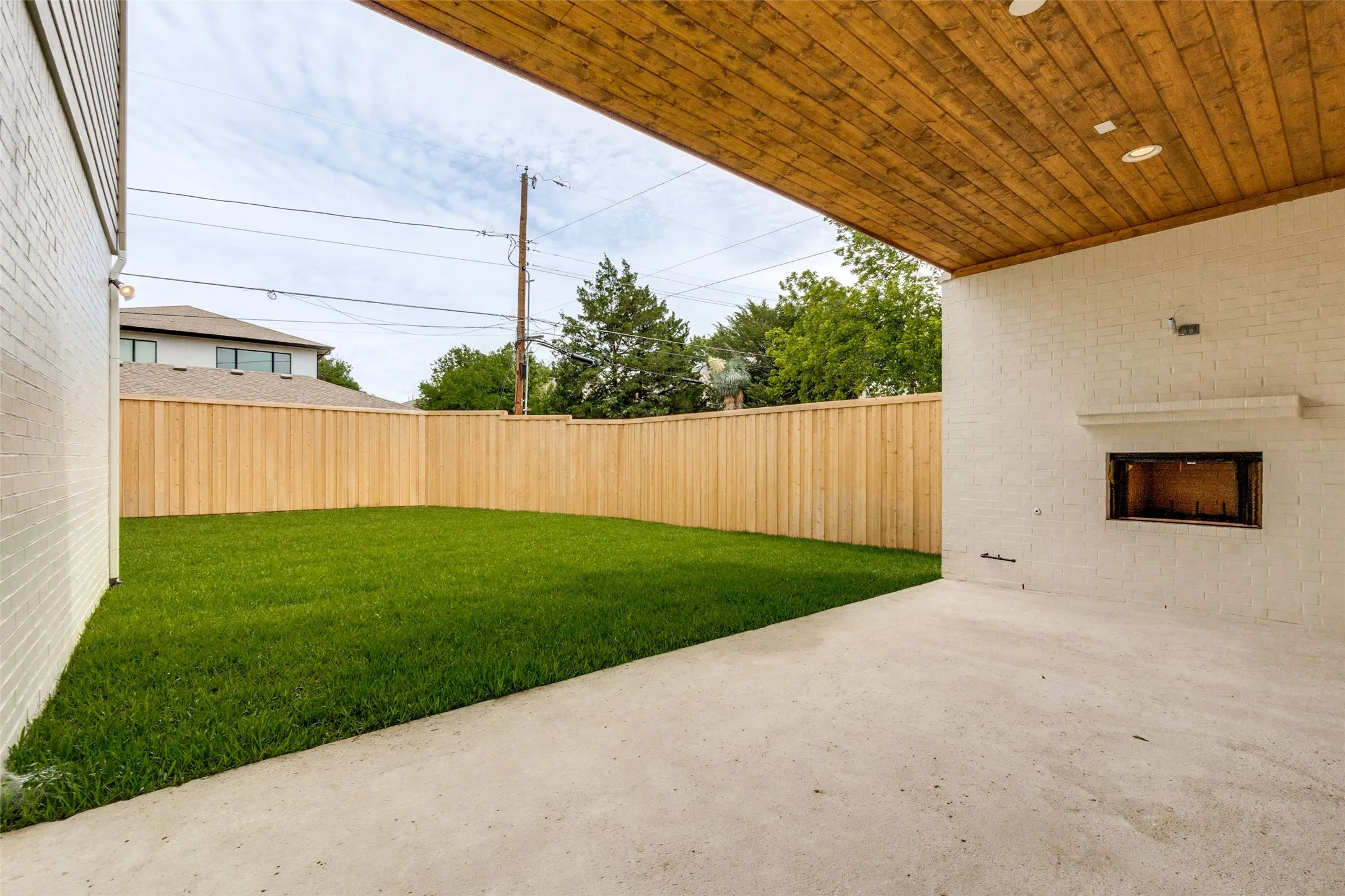 Single Family Residence For Sale in Dallas County , 6167 Velasco Avenue, Dallas, Texas 75214, 5 Bedroom, 5 Bathroom, 2 Garage spaces, 4,755 Sqft, built in 2025, New Construction - Complete, mls#21256261, Real Estate Agent in Dallas, Homes For Sale in Dallas county, Homes For Sale in Dallas, Realtor in Dallas Texas, Real Estate Brokerage Independent Realty Texas, Luminita Cordes Realtor